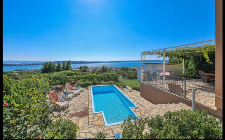 Apartment with Sea View - Photo 17
