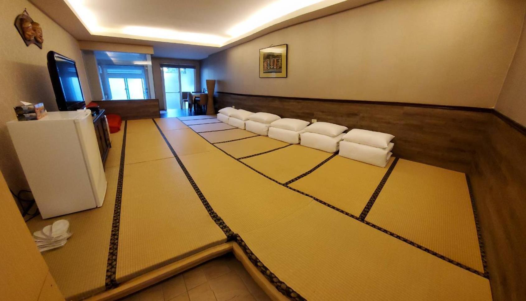 Japanese-Style Room photo 2
