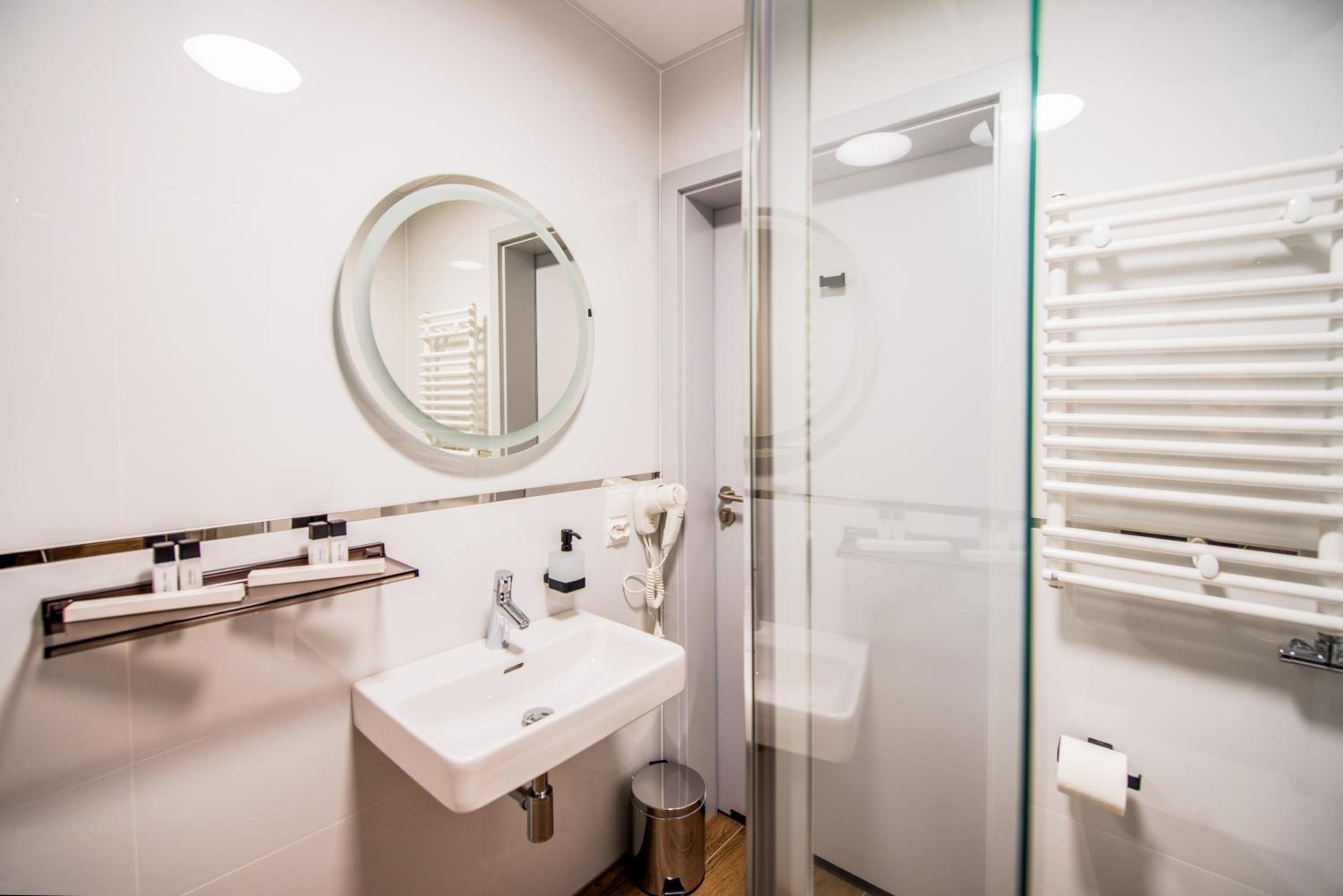 Double Room - Photo 4