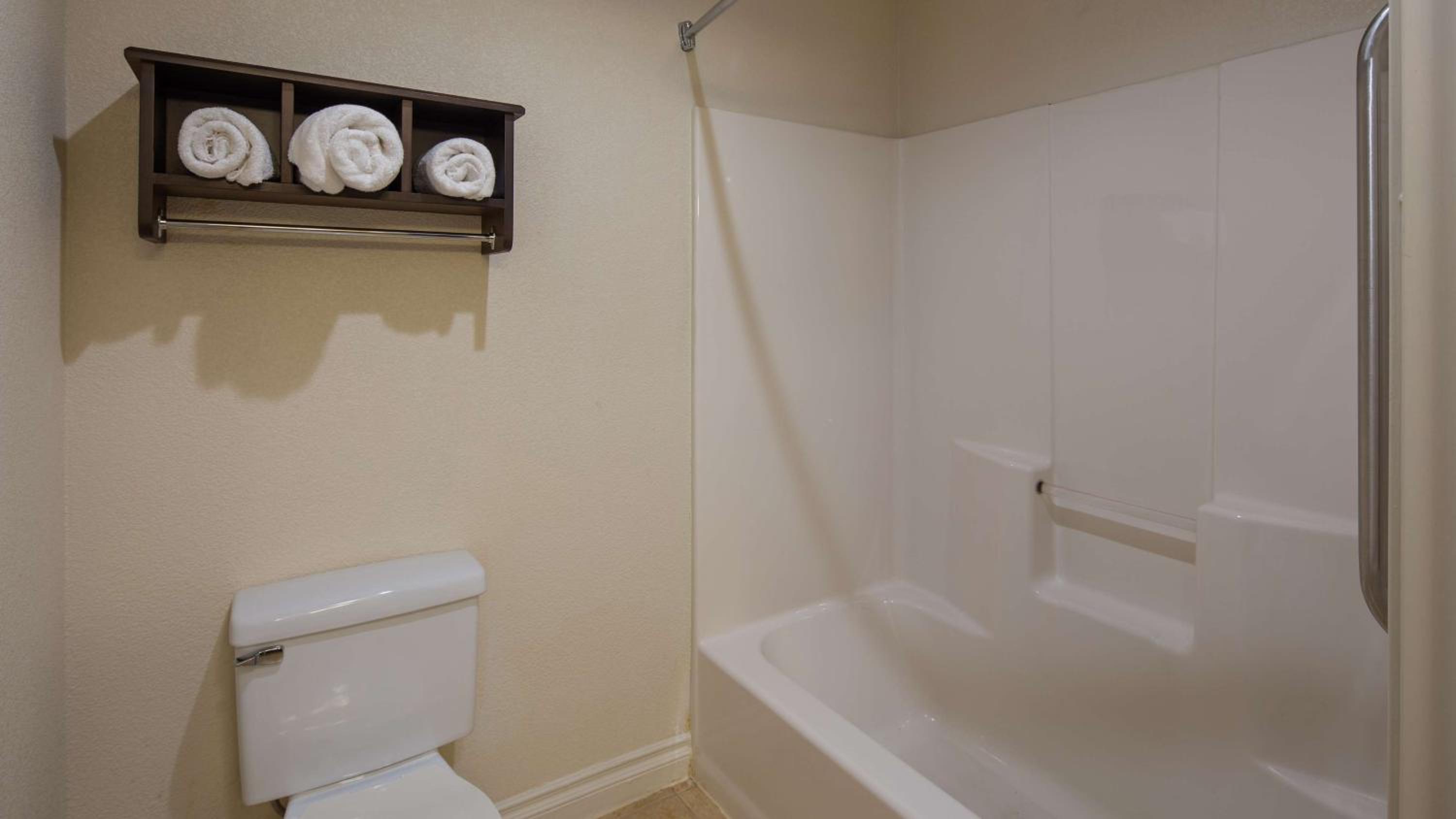 King Room with River View - Non-smoking - Photo 8