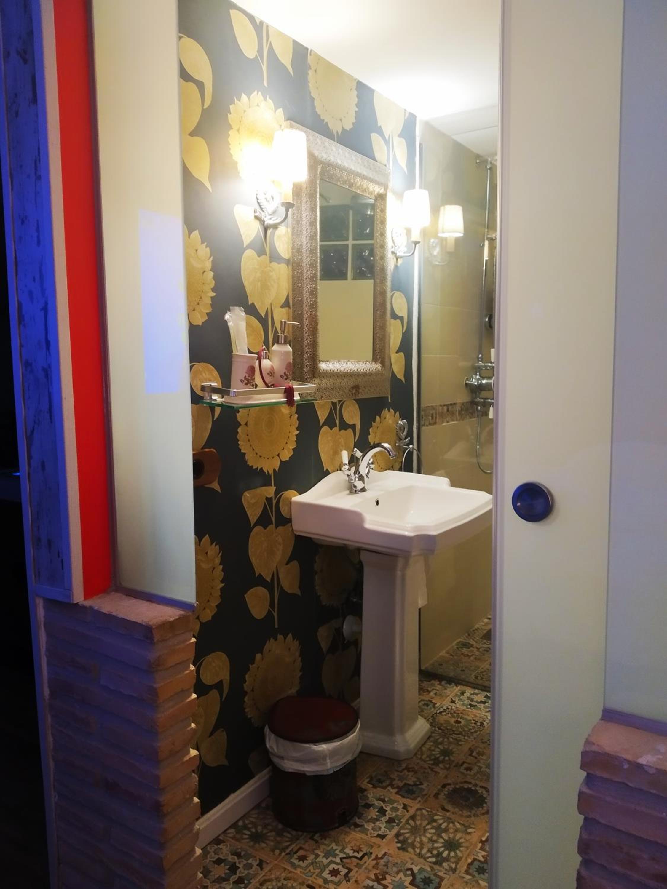 King Room with Spa Bath - Photo 14
