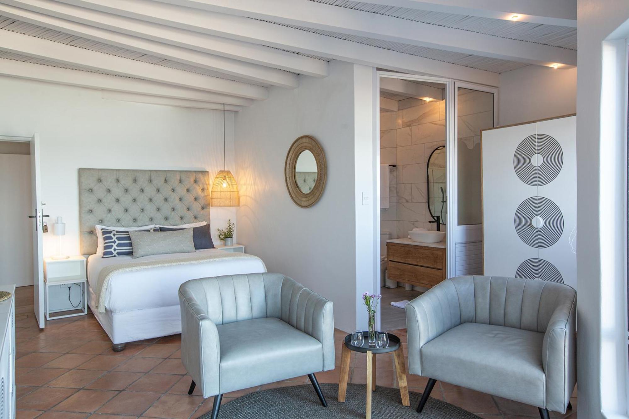 Suite with Hot tub photo 1
