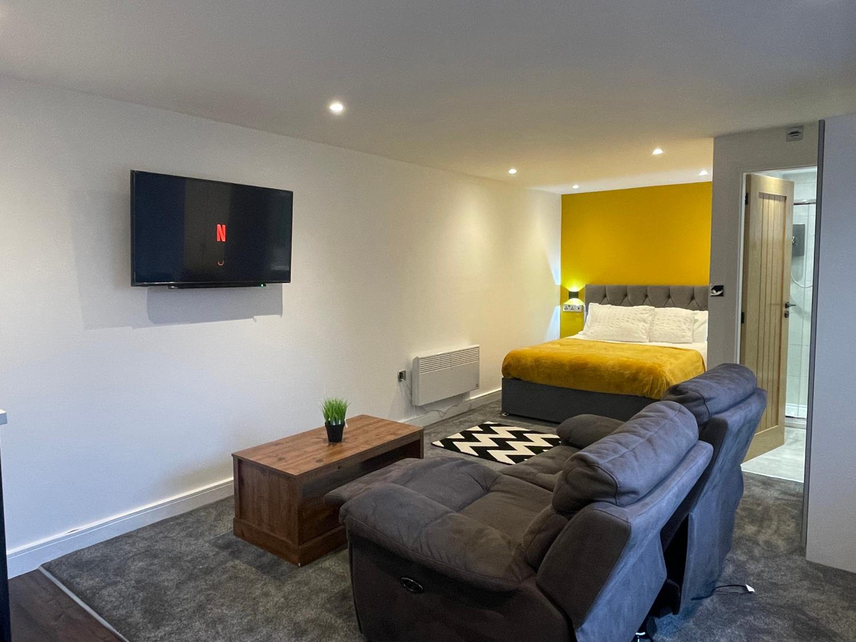 Suite with Hot Tub