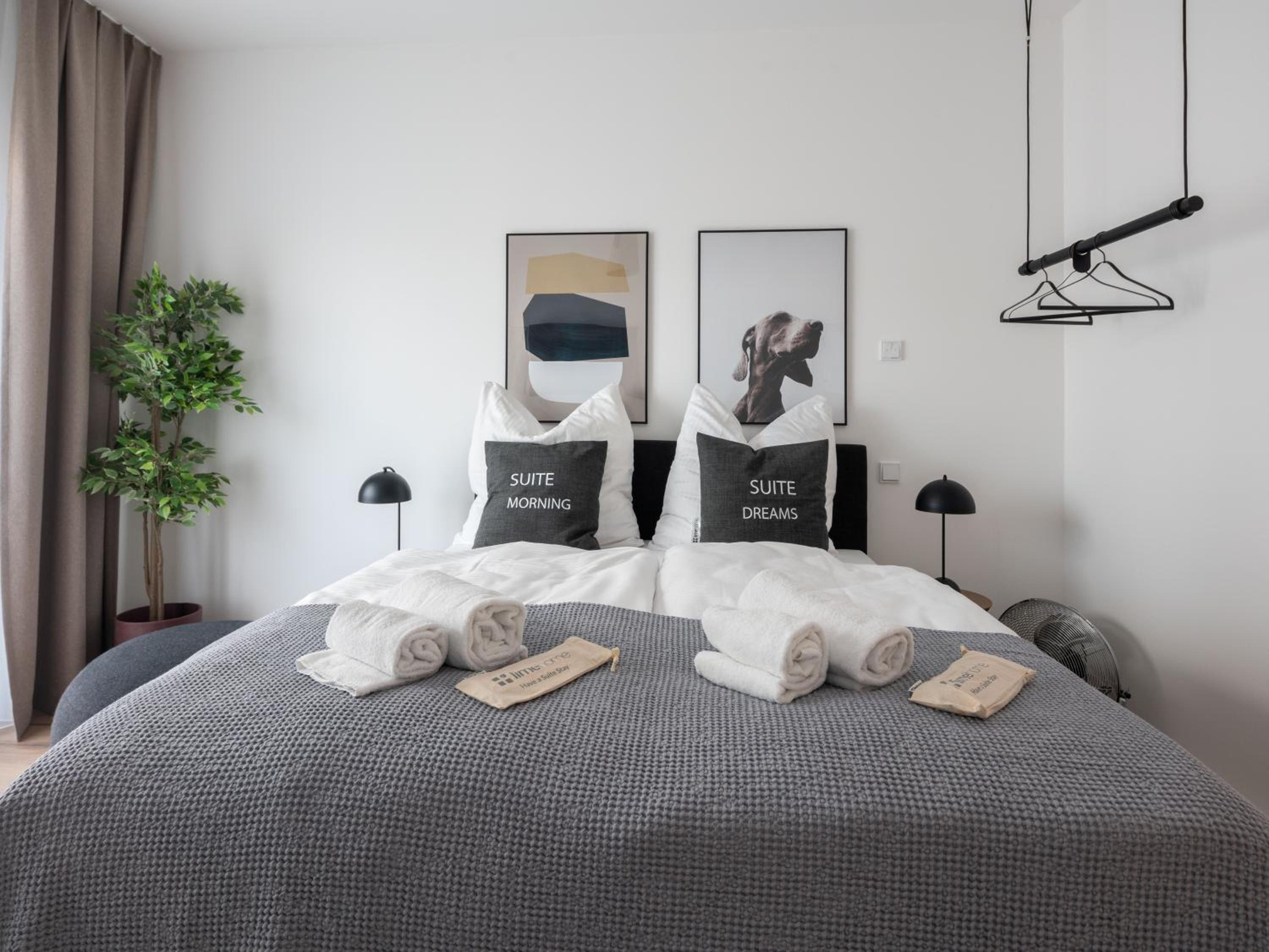 Suite M
