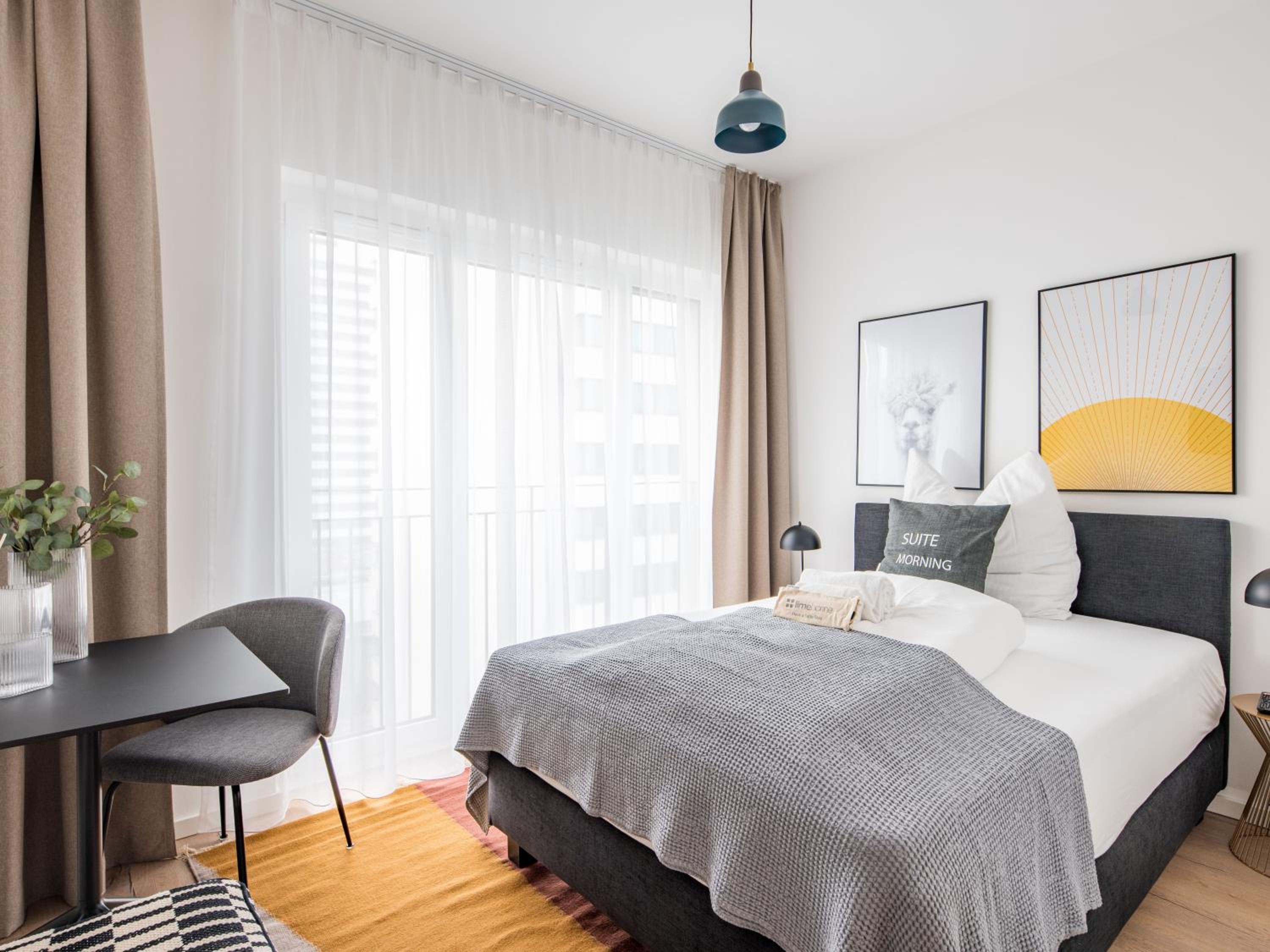 Single Suite L