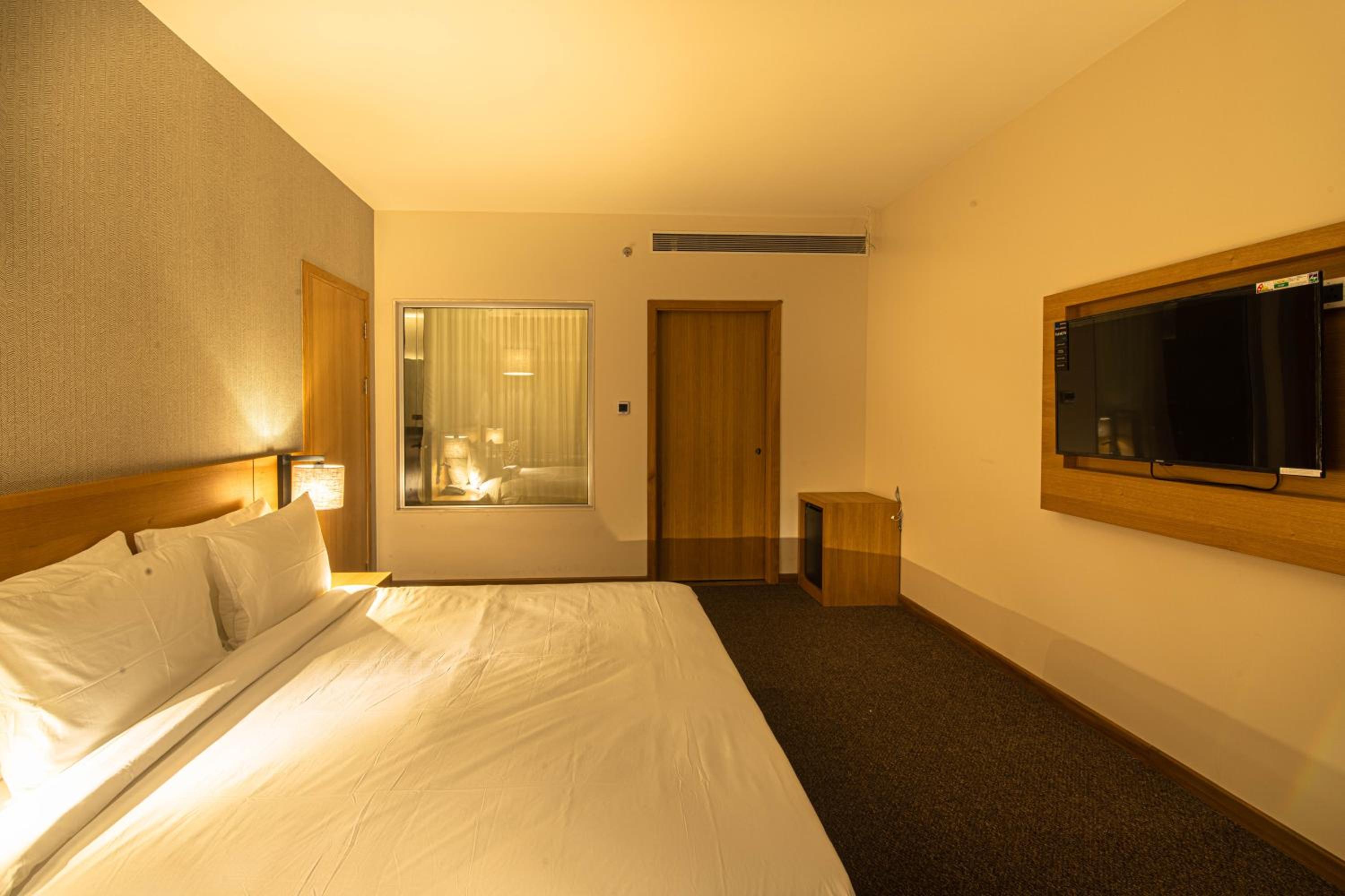 Suite with 15% off on laundry and mini bar & 20% off on spa services - Photo 10