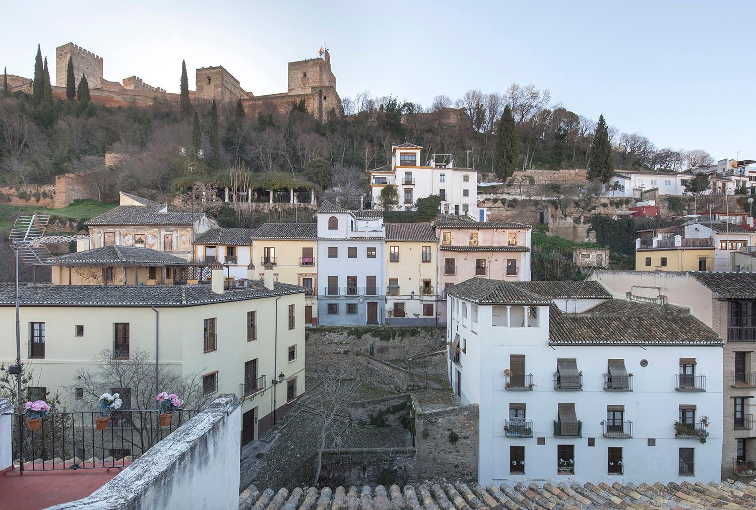 Suite with Alhambra View - Photo 3