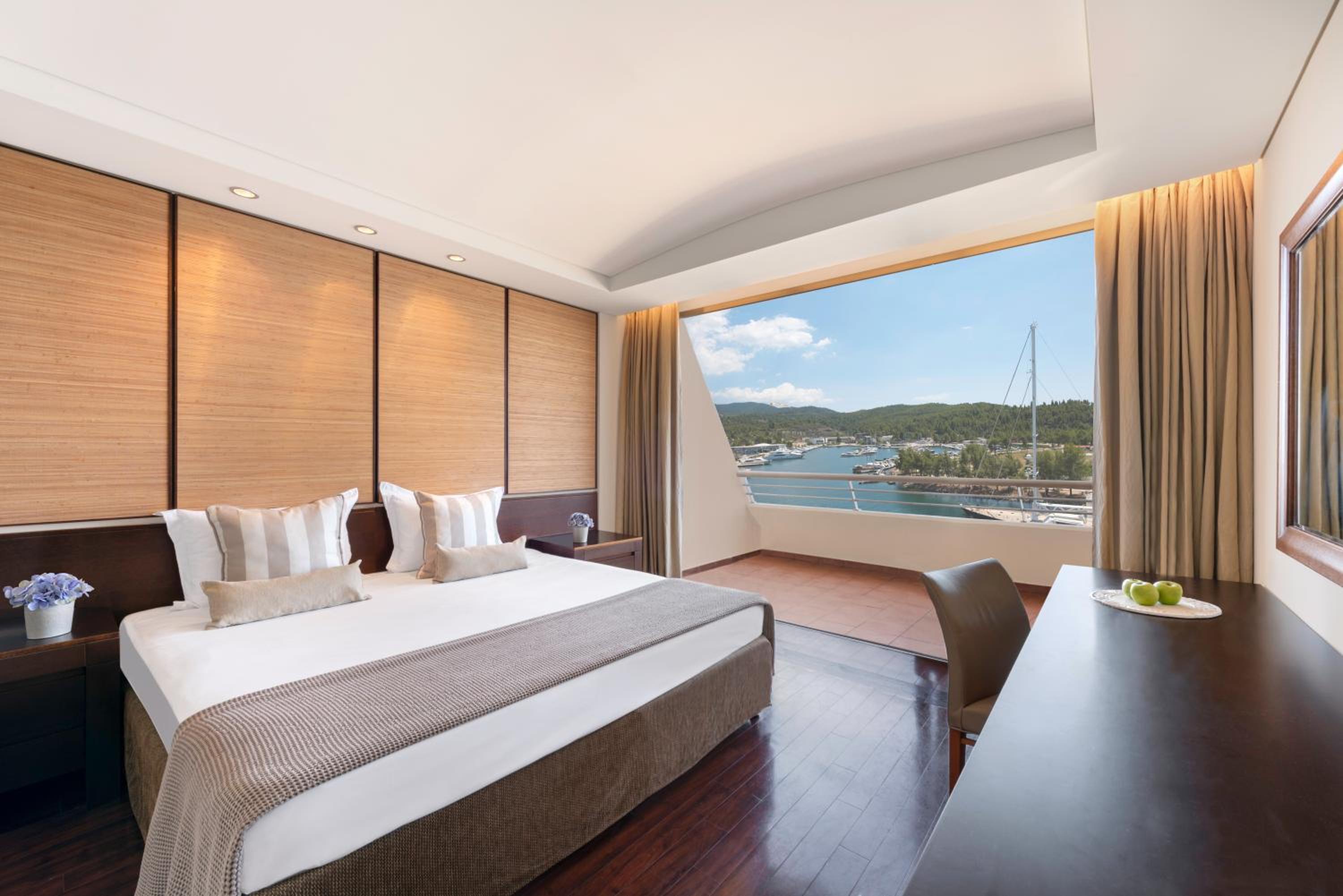 Double Room Sea or Marina View - Photo 4