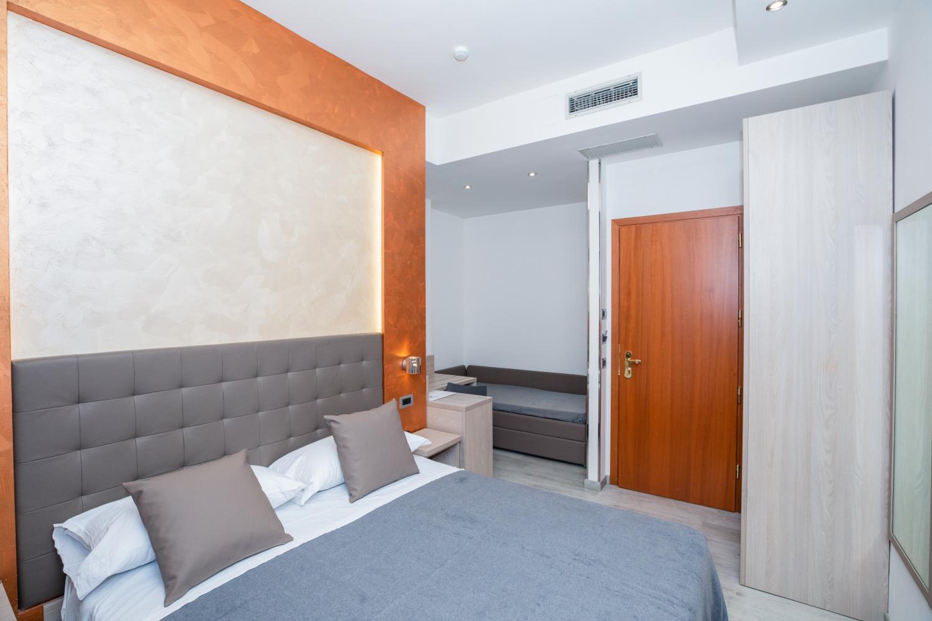 Comfort Triple Room - Photo 3