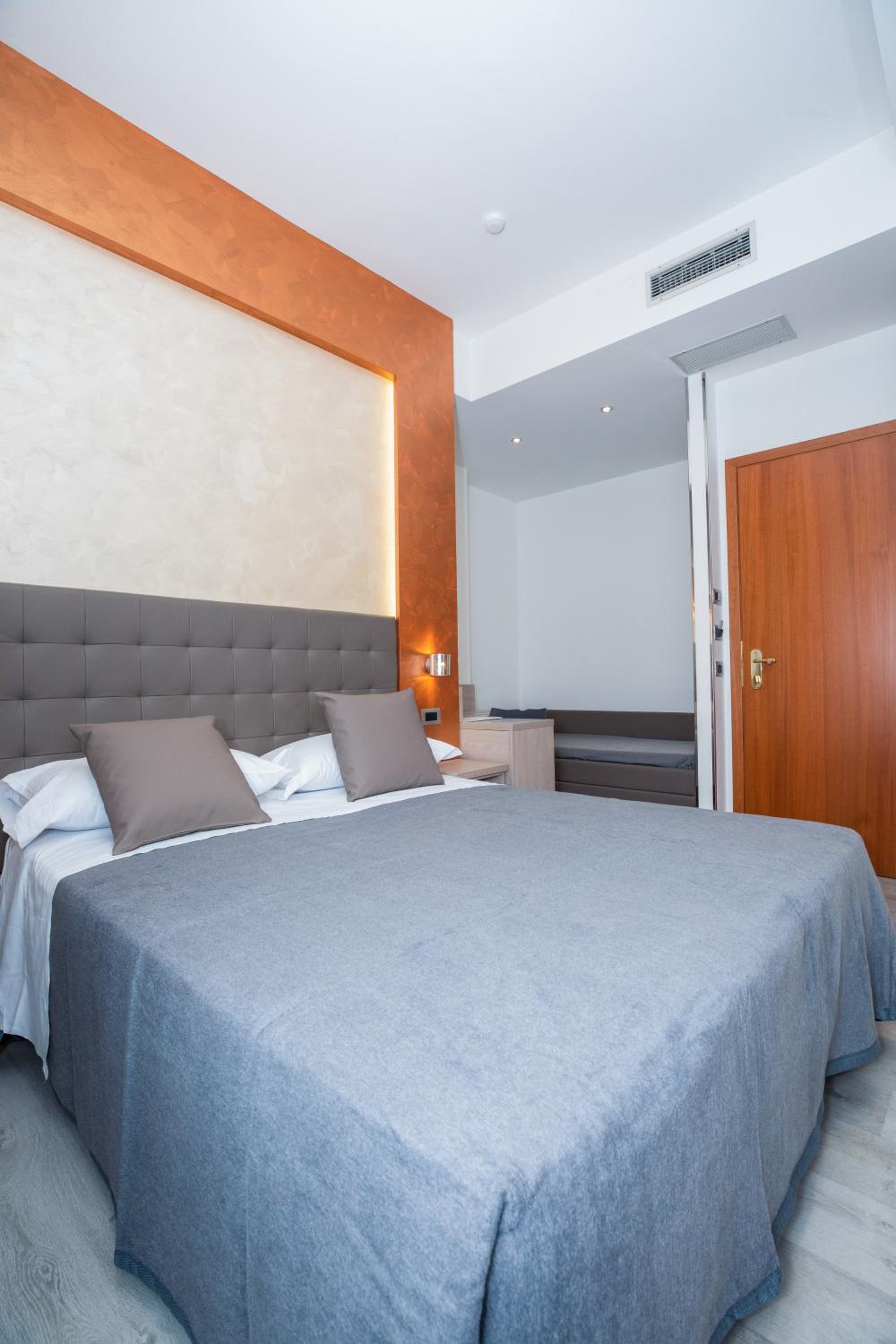 Comfort Triple Room - Photo 2