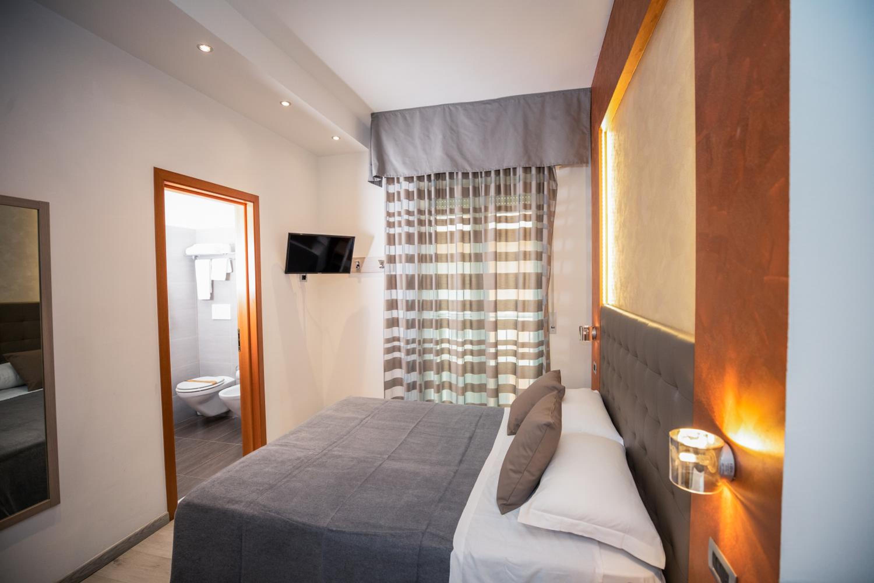 Comfort Double Room - Photo 7