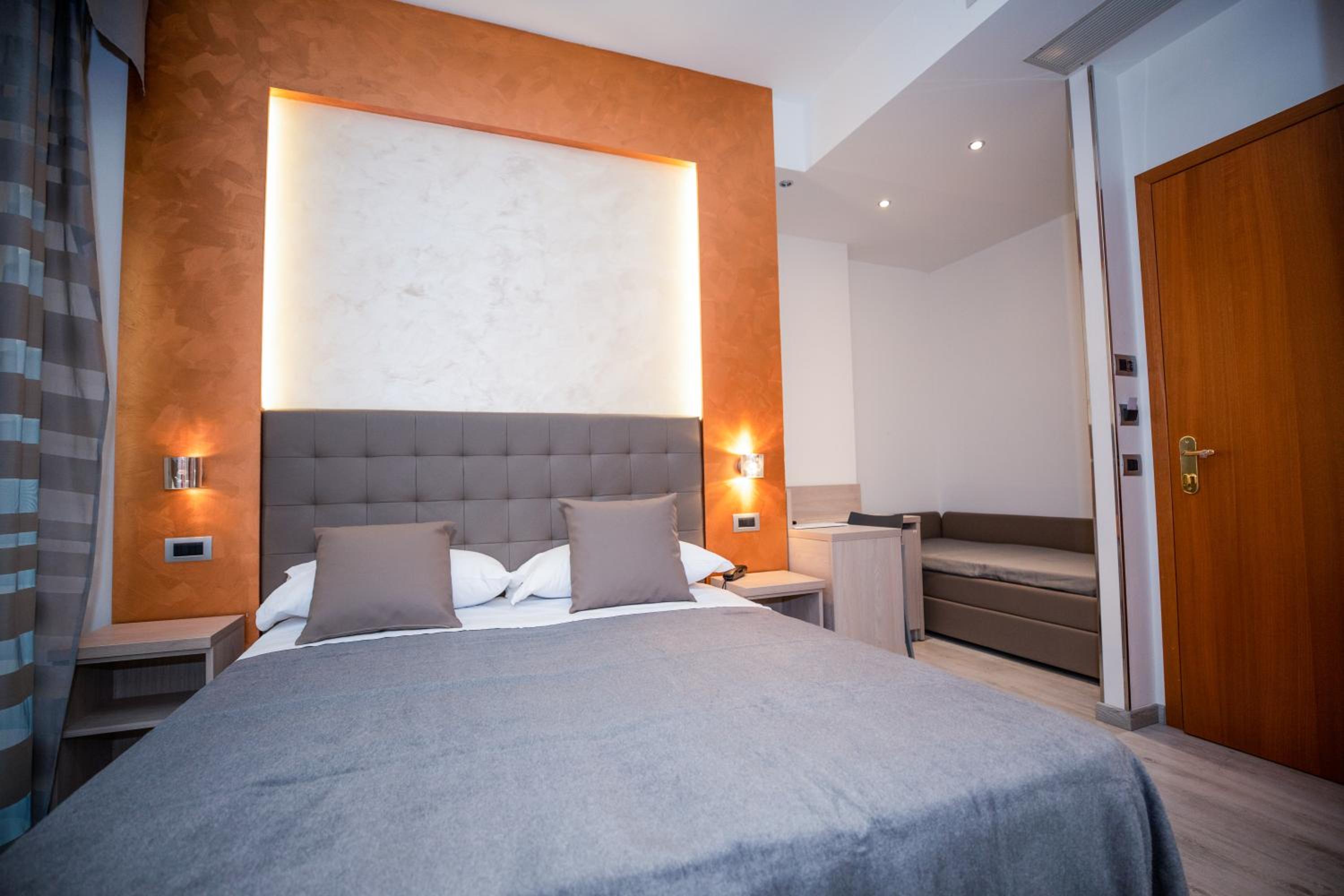 Comfort Triple Room - Photo 10