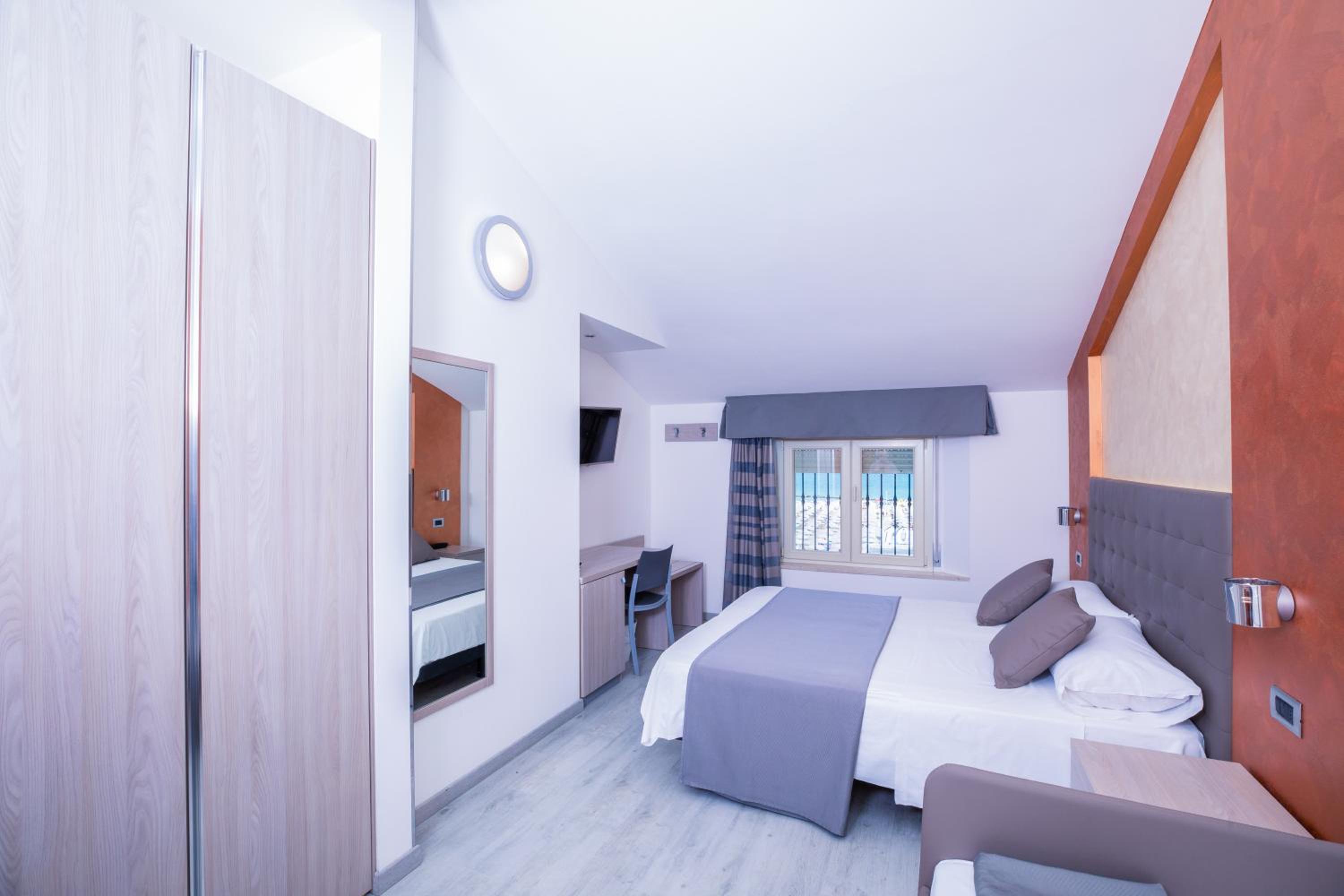 Panoramic Double Room - Photo 13