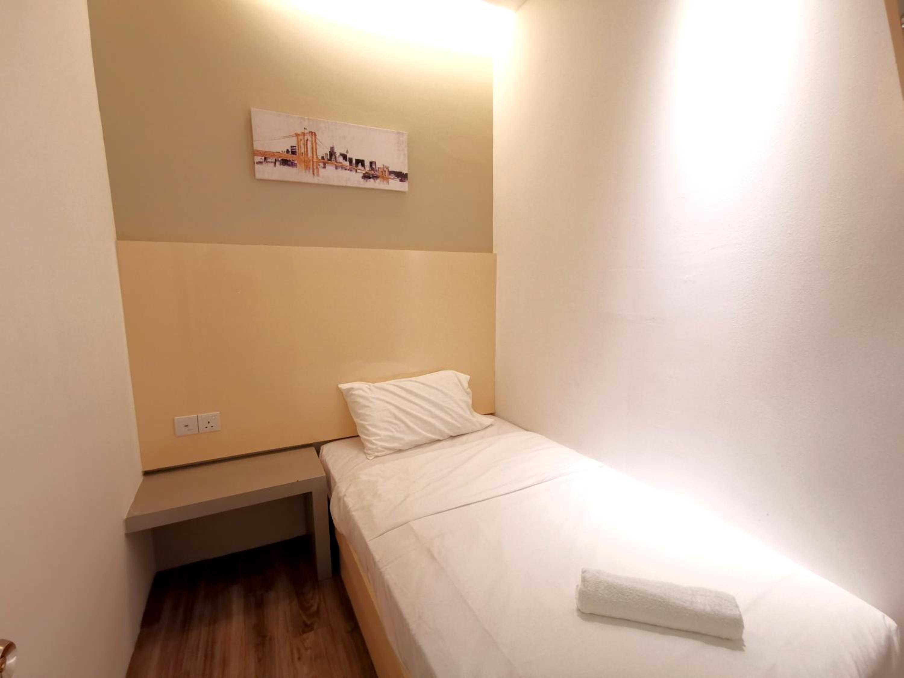Single Room with Shared Bathroom