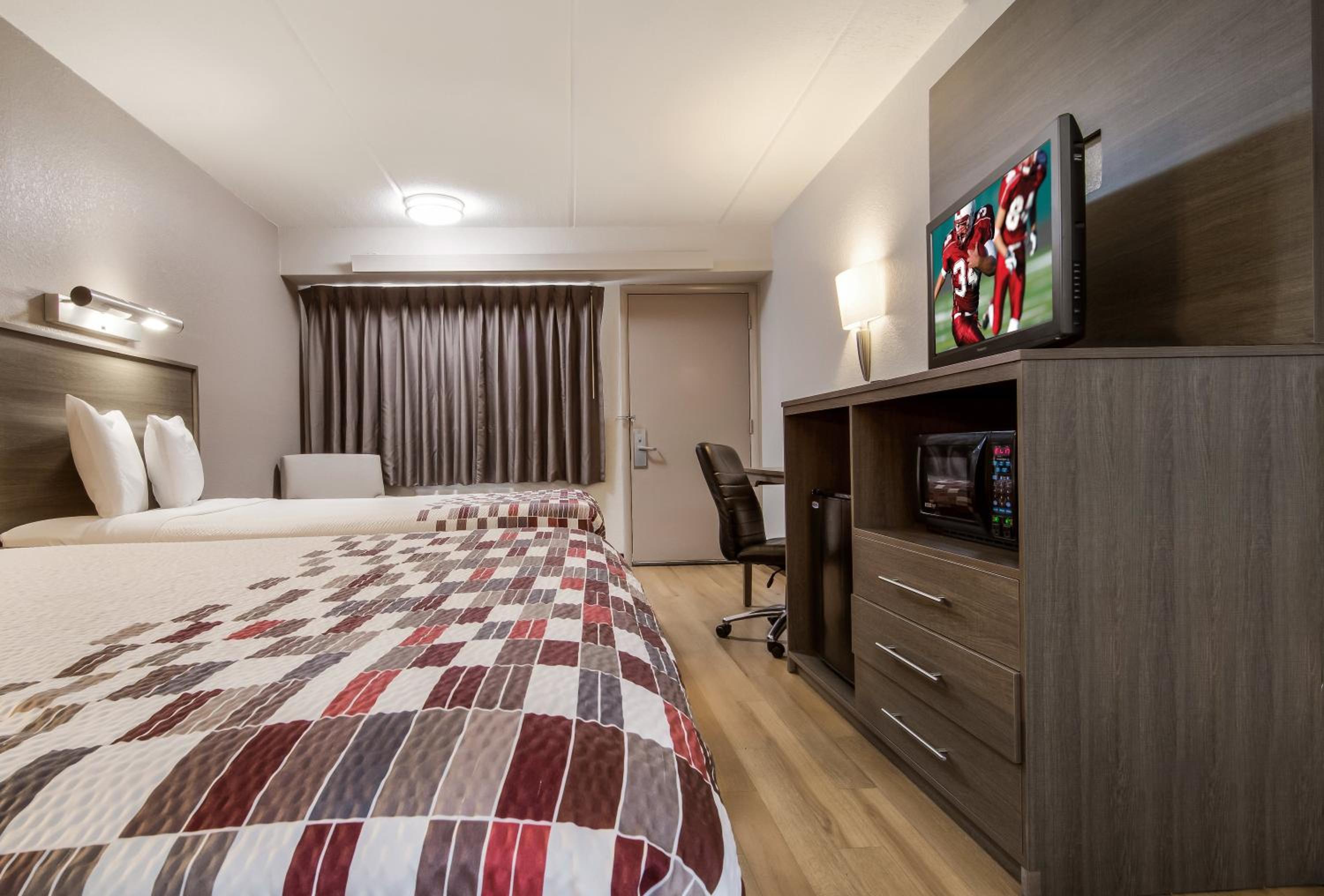 Deluxe Room with Two Double Beds Smoke Free - Photo 3