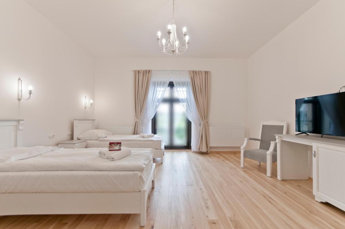 Deluxe Double Room - Photo 19