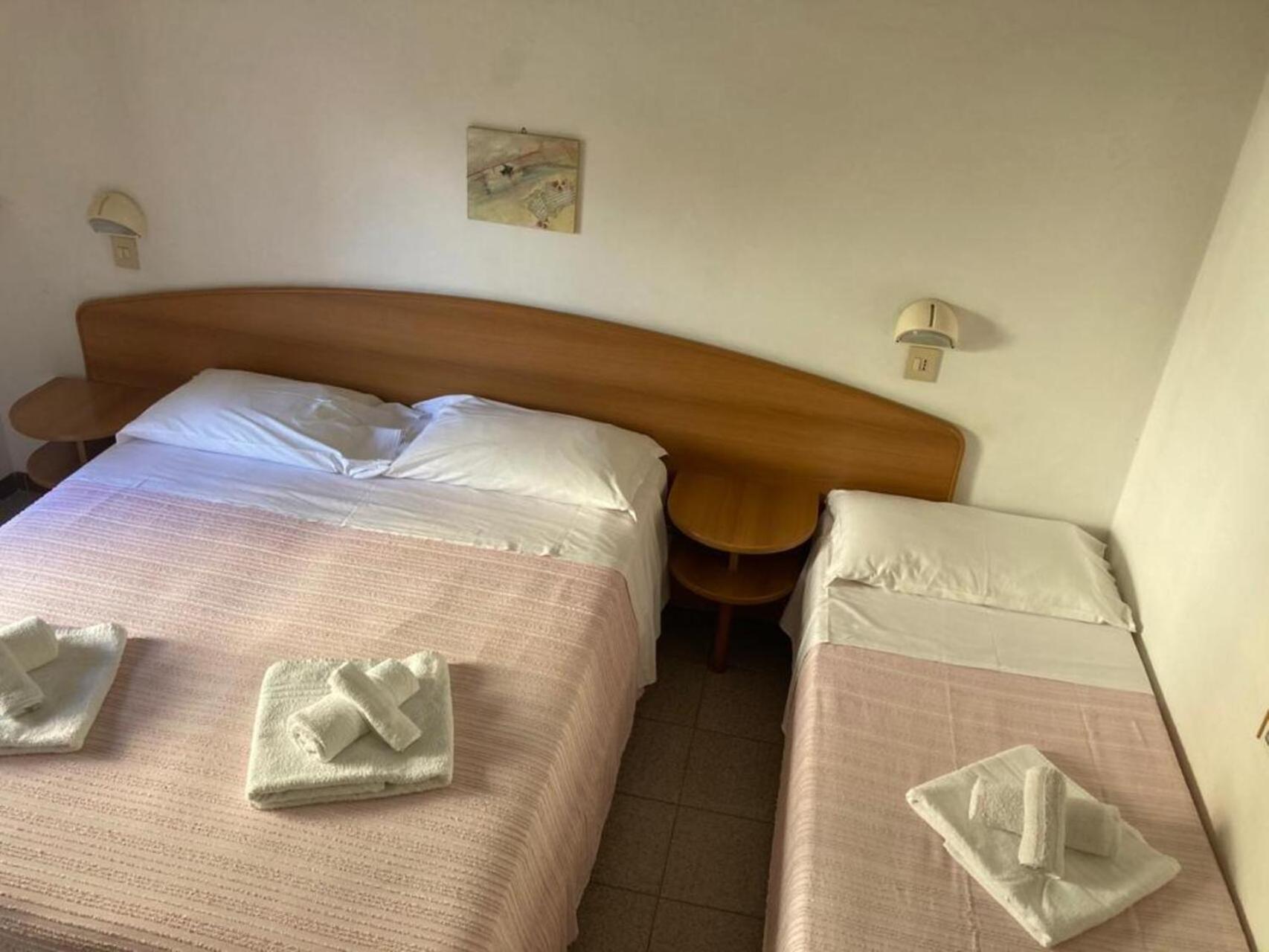 Triple Room with Private Bathroom