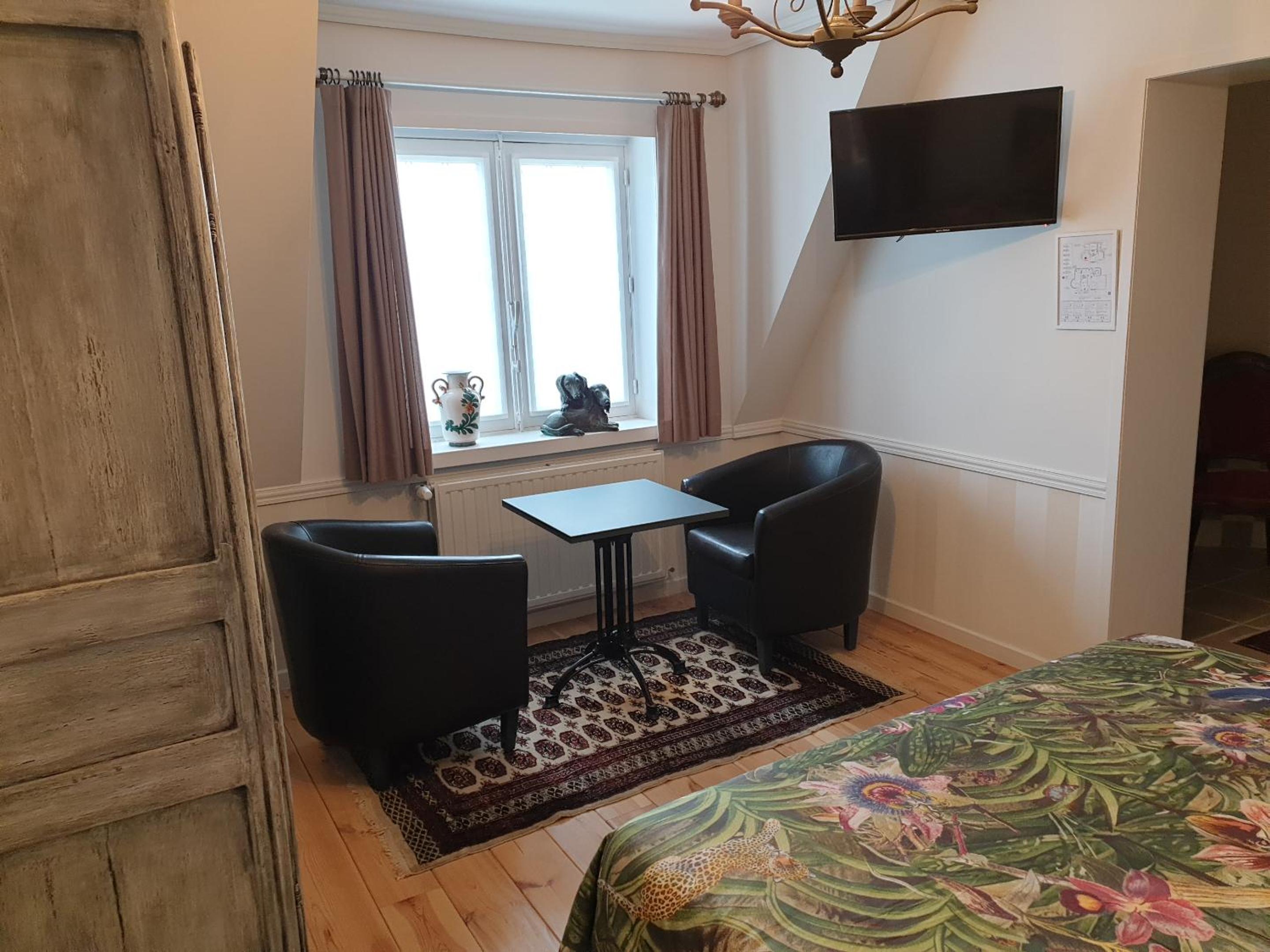 Deluxe Double Room with Bath photo 1