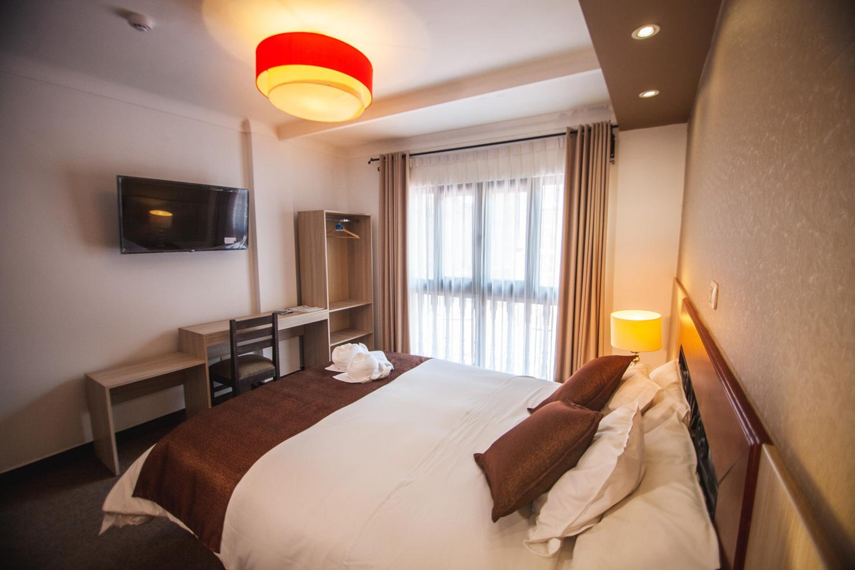 Deluxe Queen Room photo 2