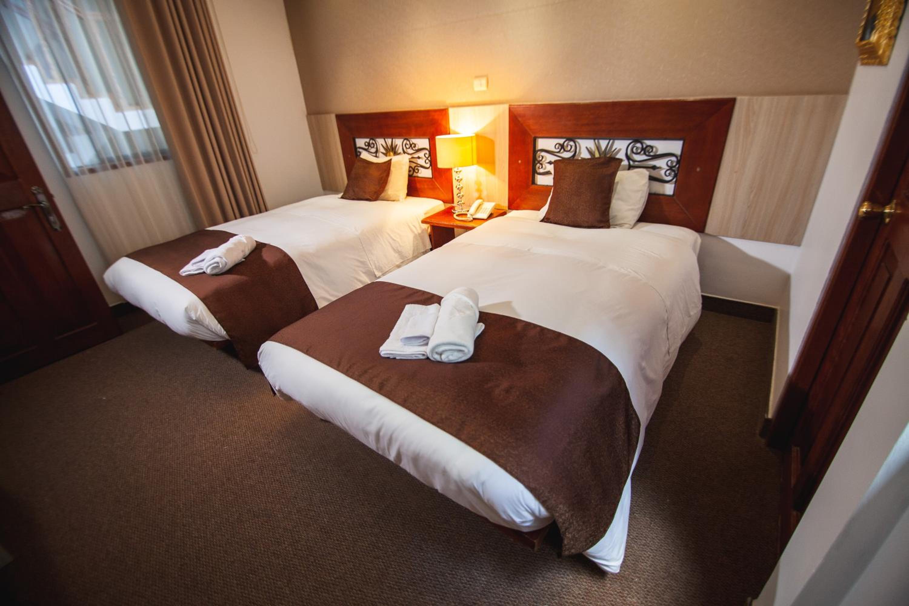 Standard Twin Room photo 2