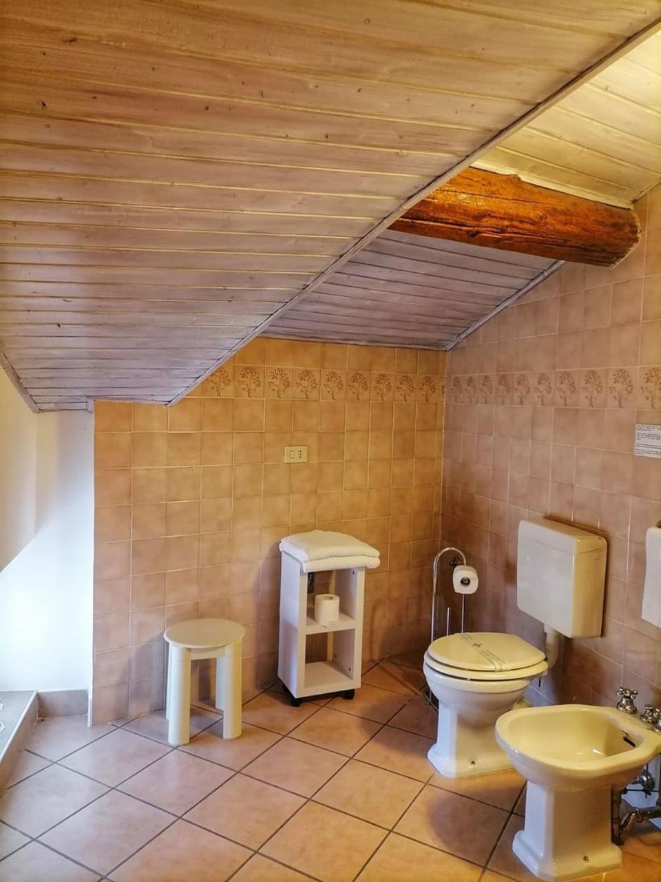 Deluxe Double or Twin Room - Photo 6