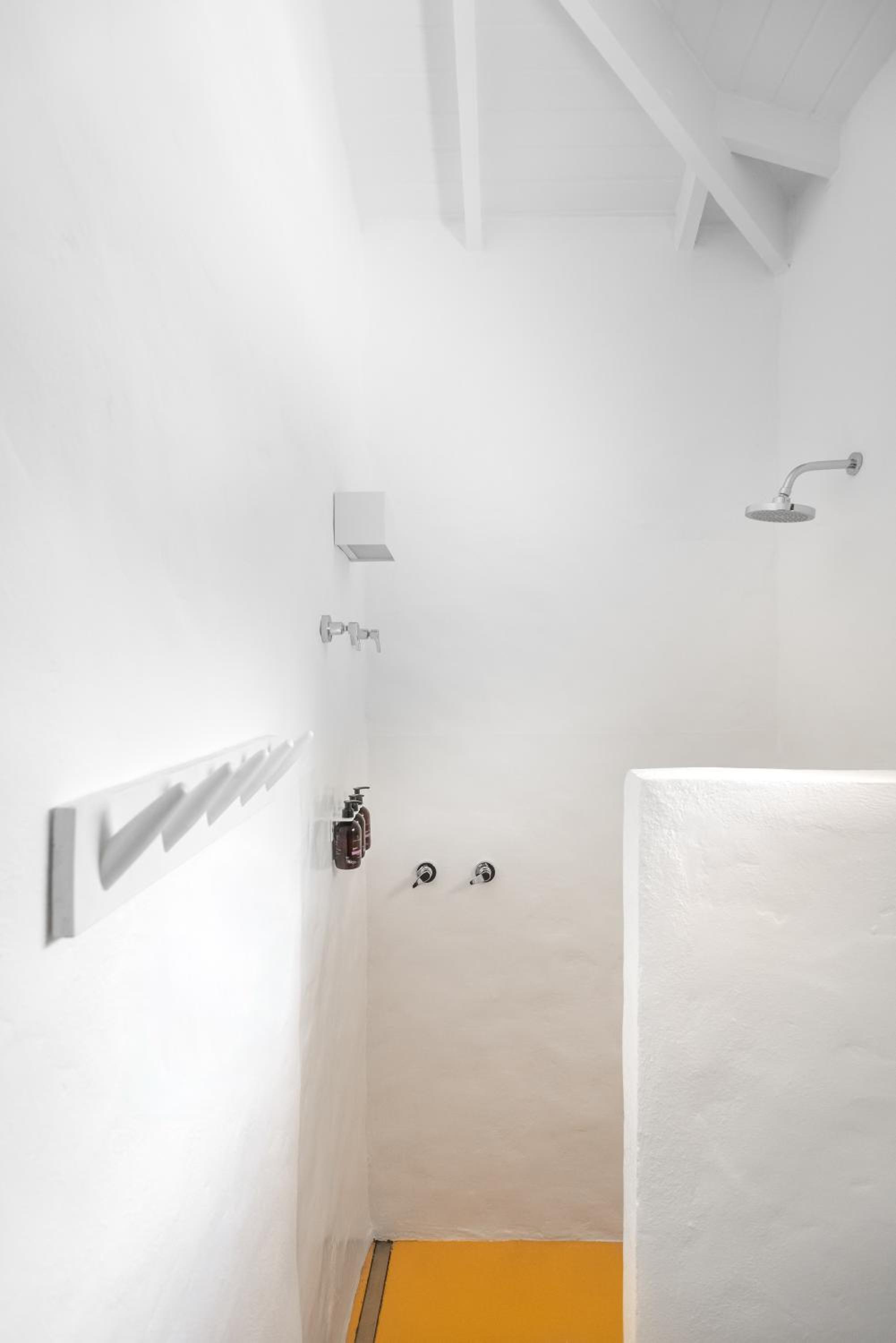 Queen Room - Disability Access - Photo 3