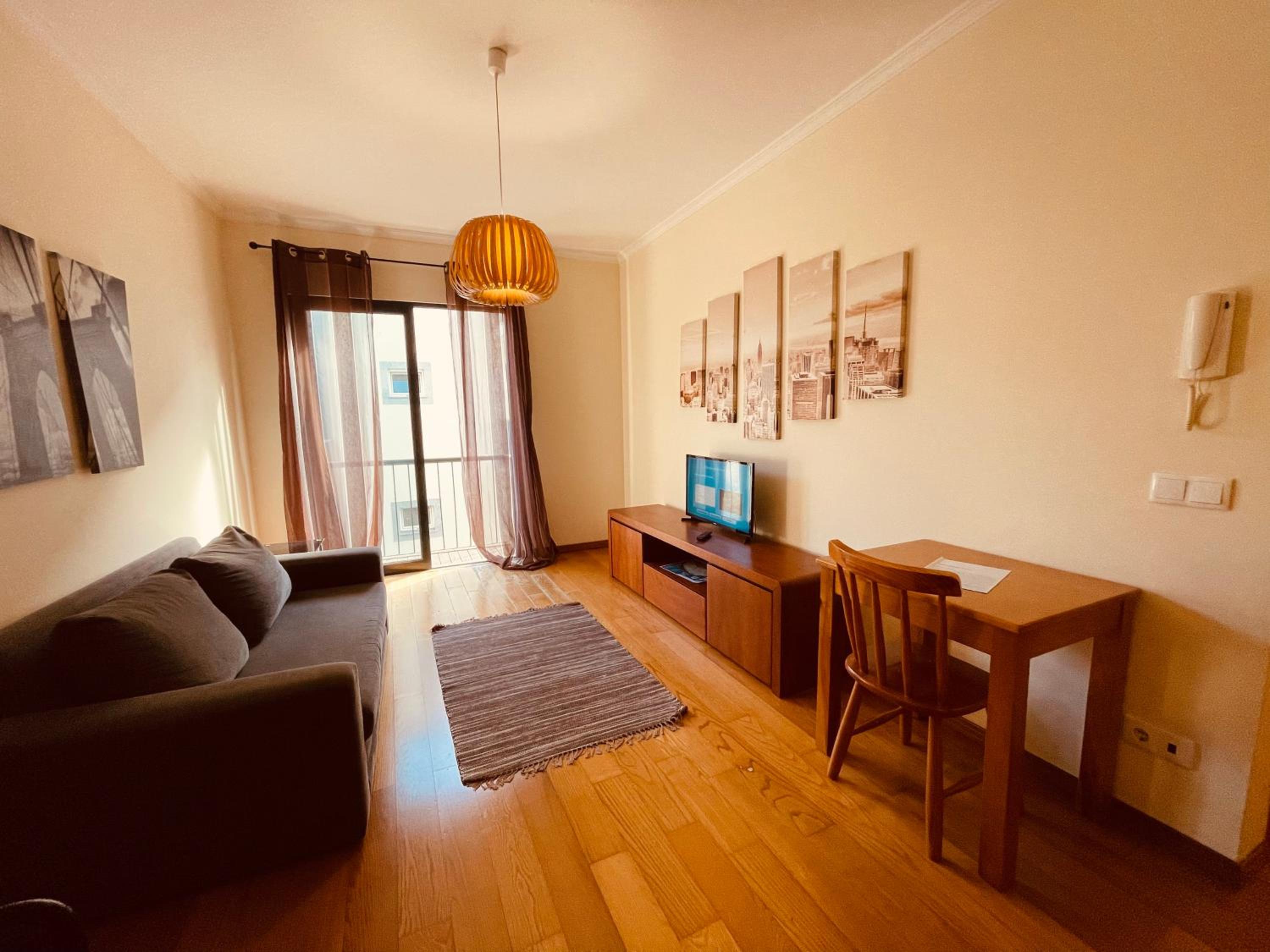 One-Bedroom Apartment