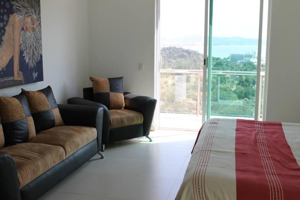 Four-Bedroom House photo 1