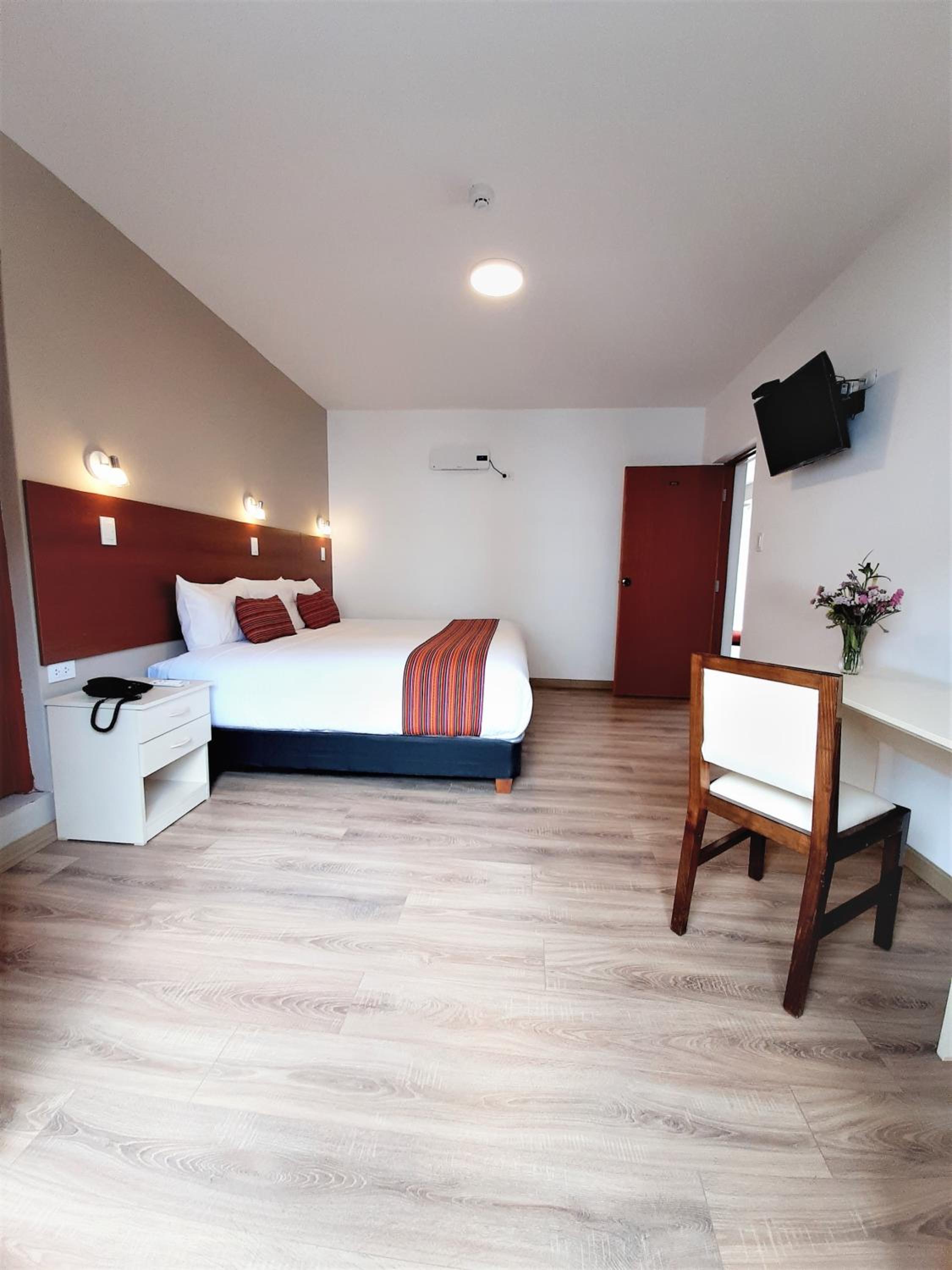 Superior Double or Twin Room with City View photo 3