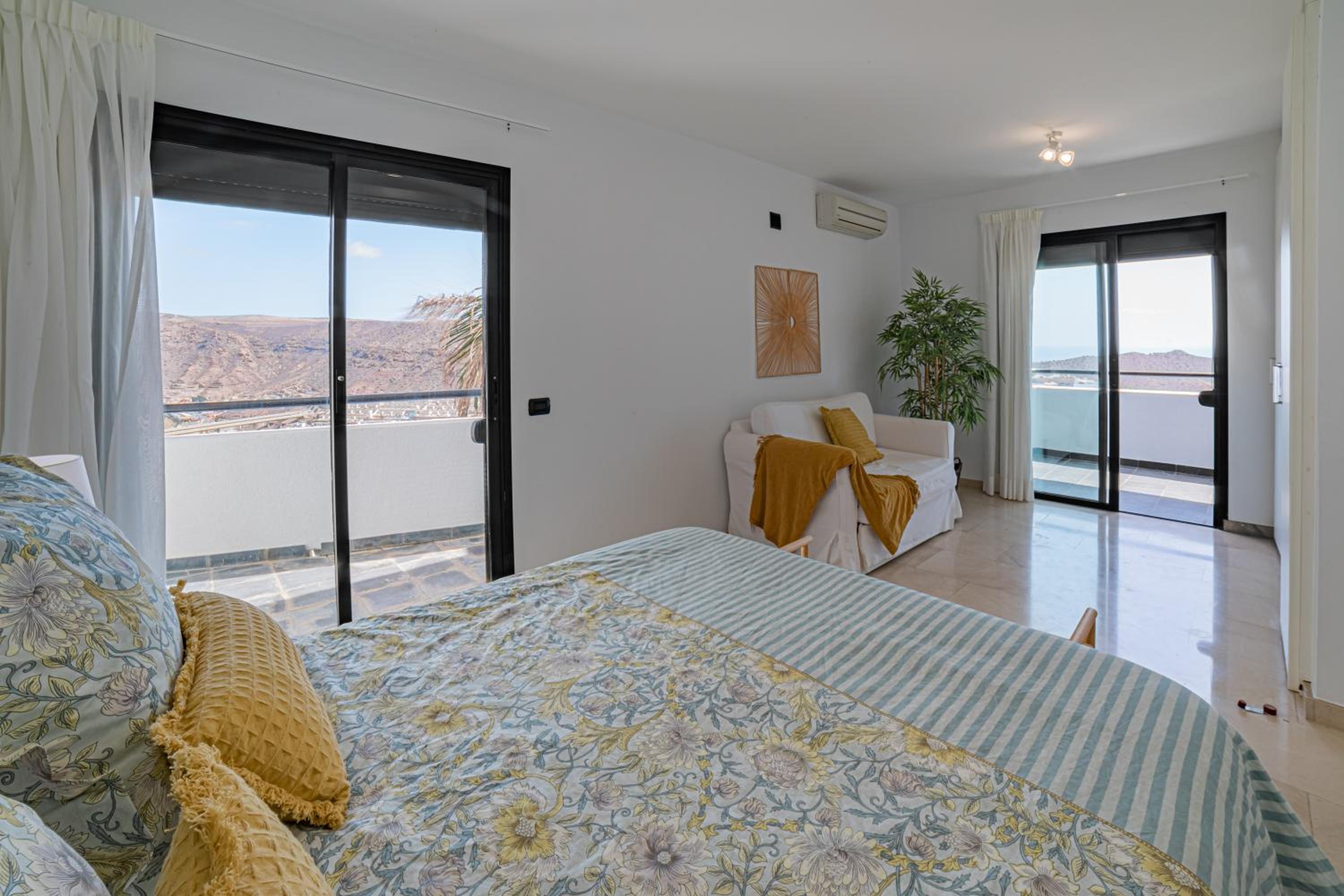 Villa de Tres Habitaciones