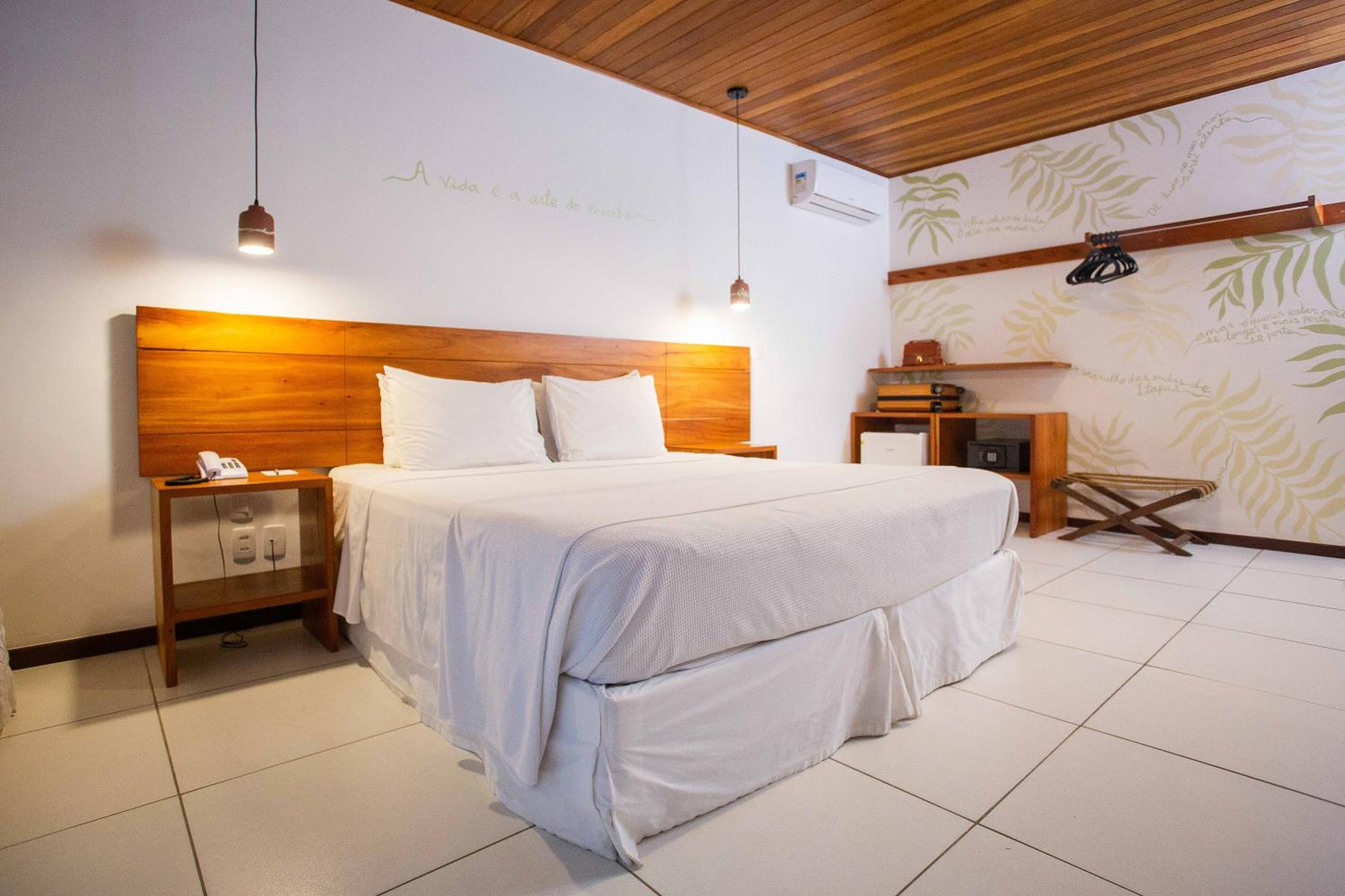 Superior Suite - Photo 7