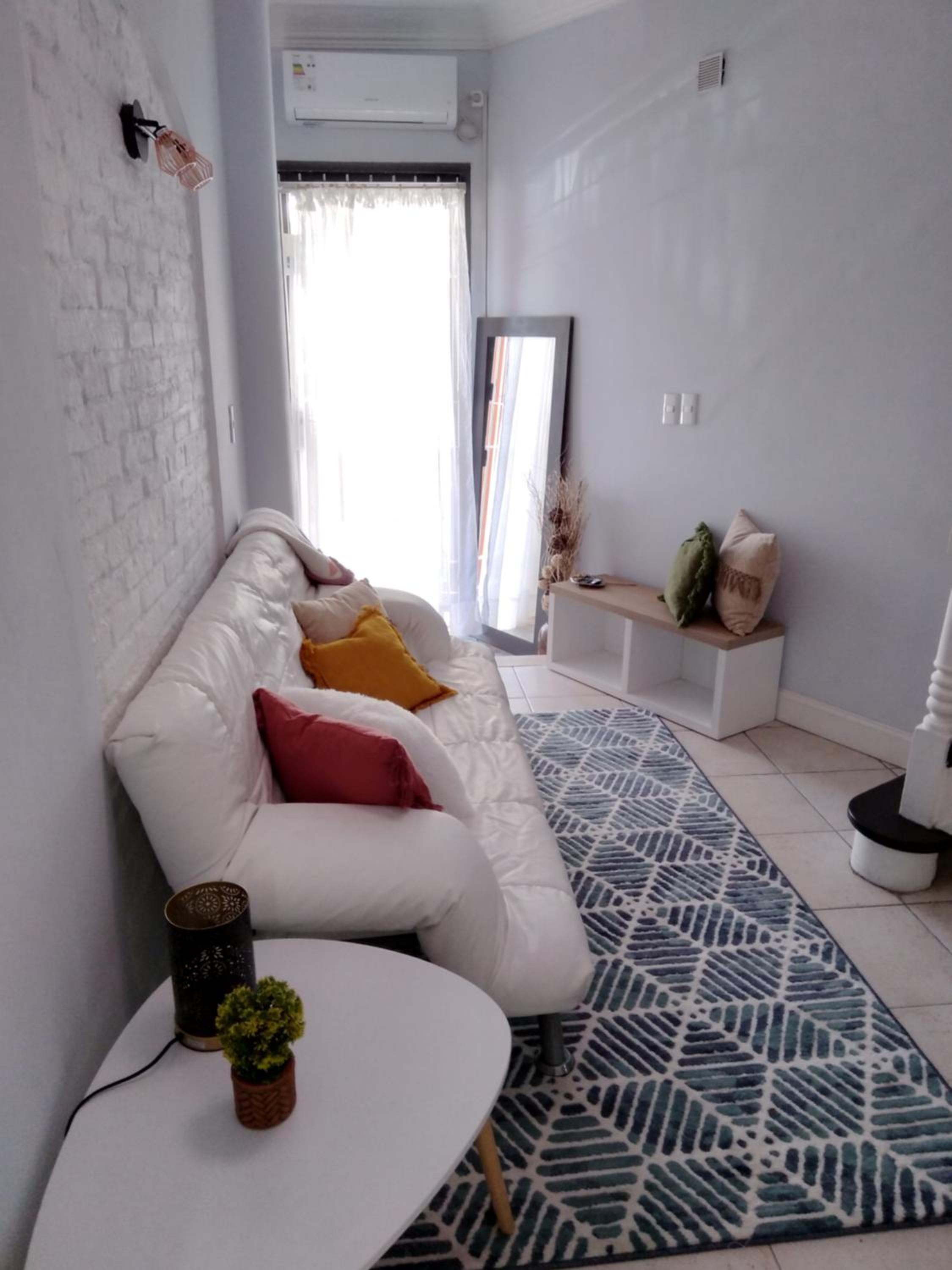 One-Bedroom Apartment photo 3