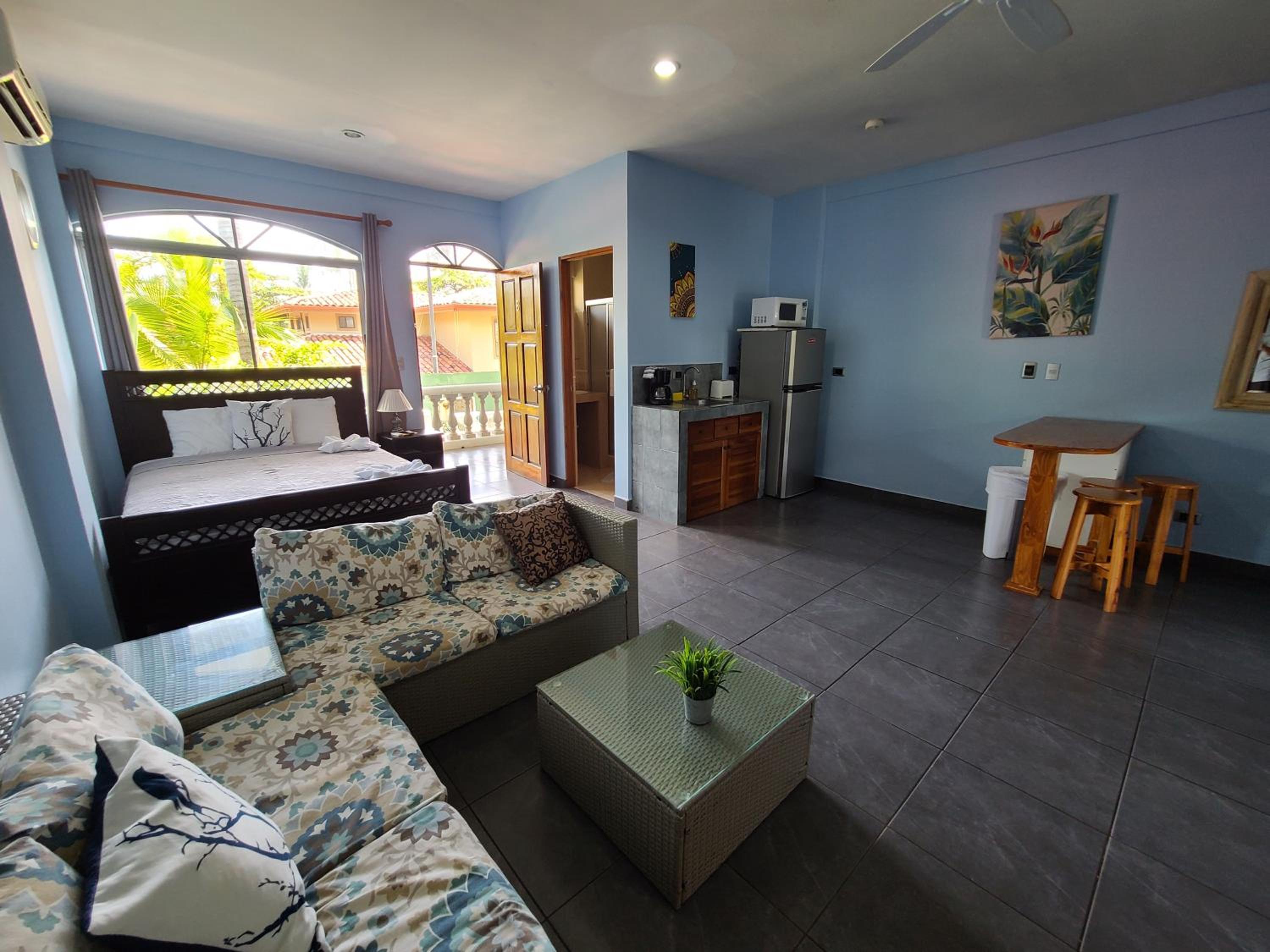 Deluxe Suite with Garden View photo 3