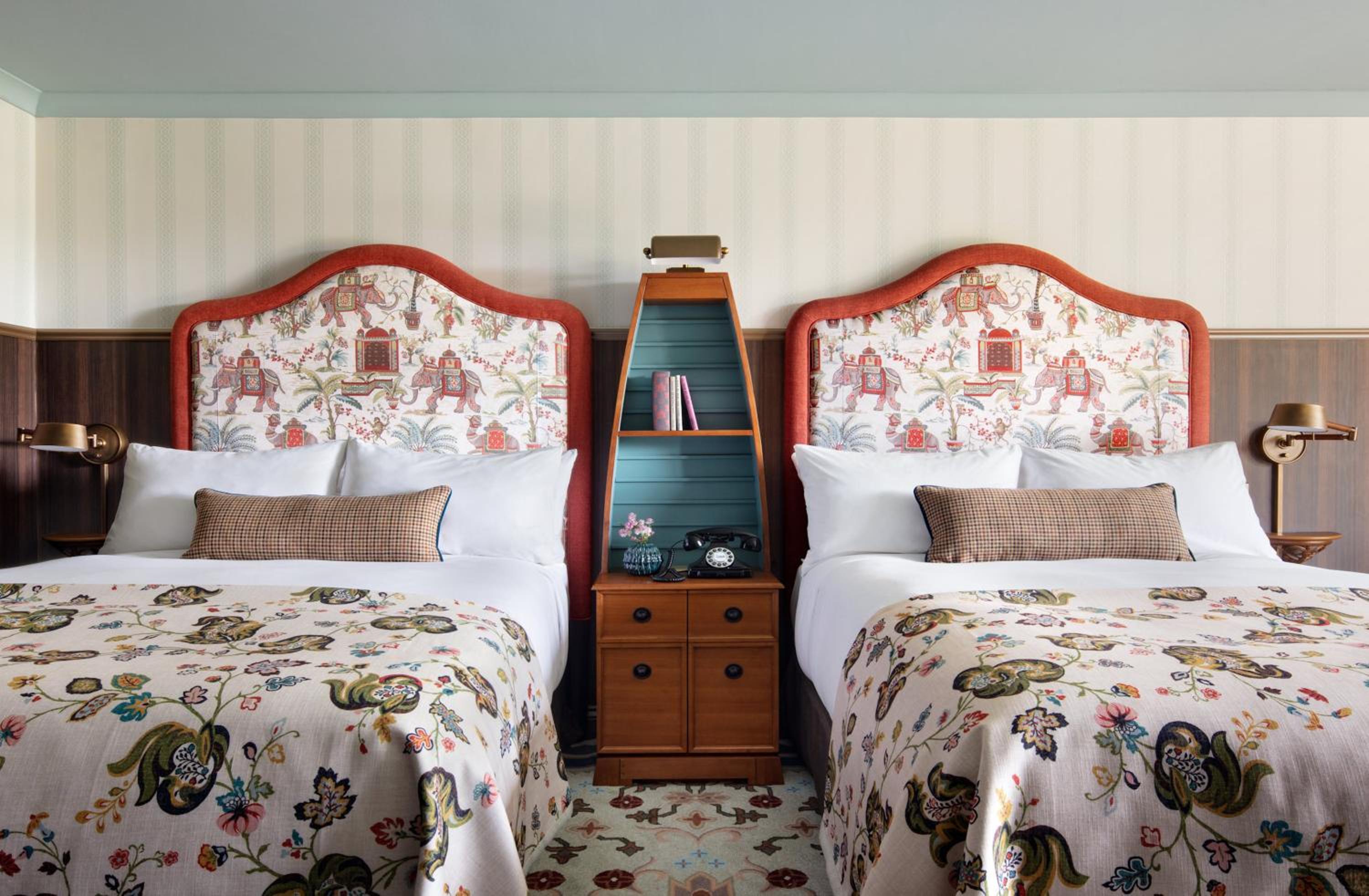 Graduate Deluxe Double Room with Two Double Beds - Photo 3