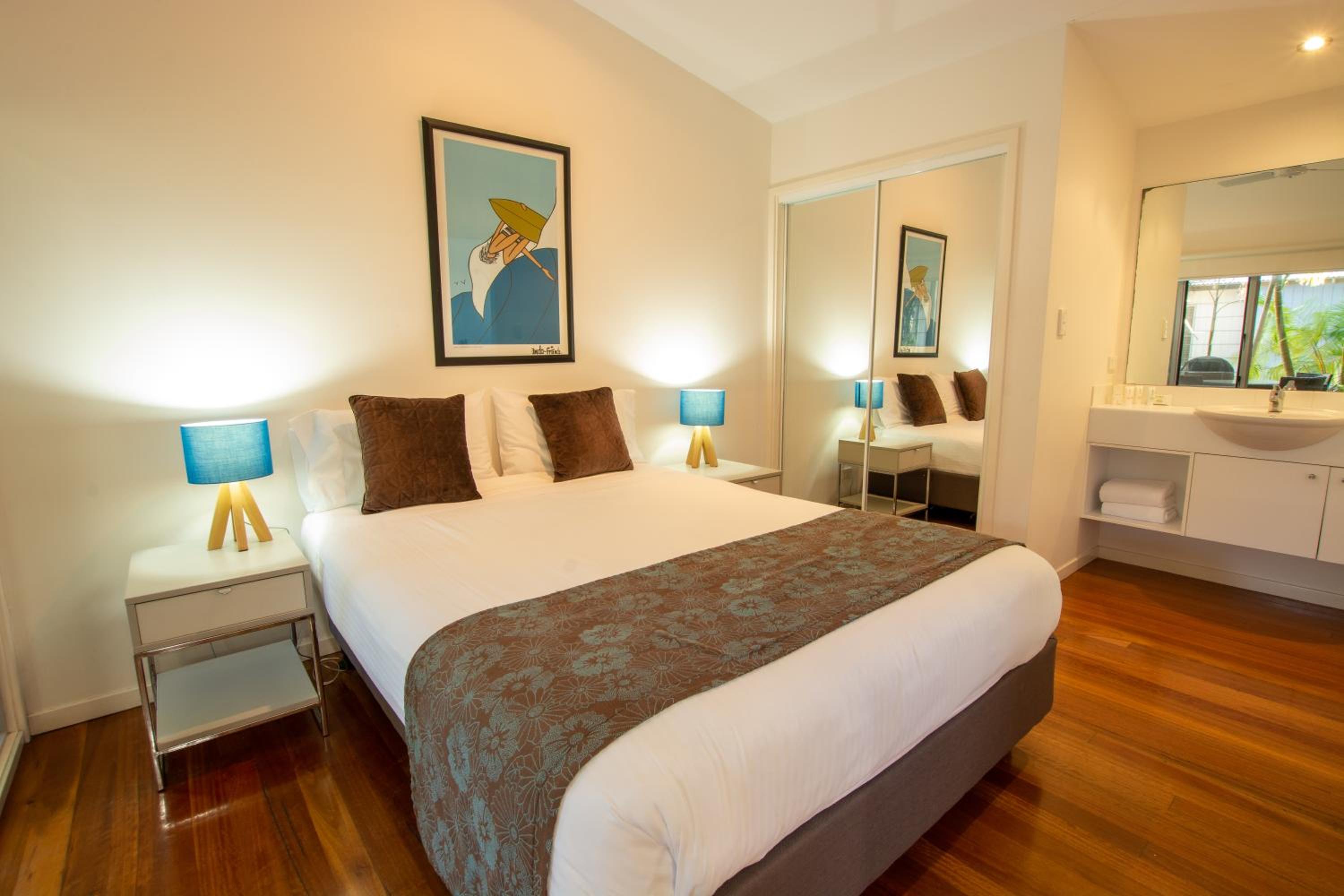 Two-Bedroom Apartment with 2 Bathrooms  photo 3