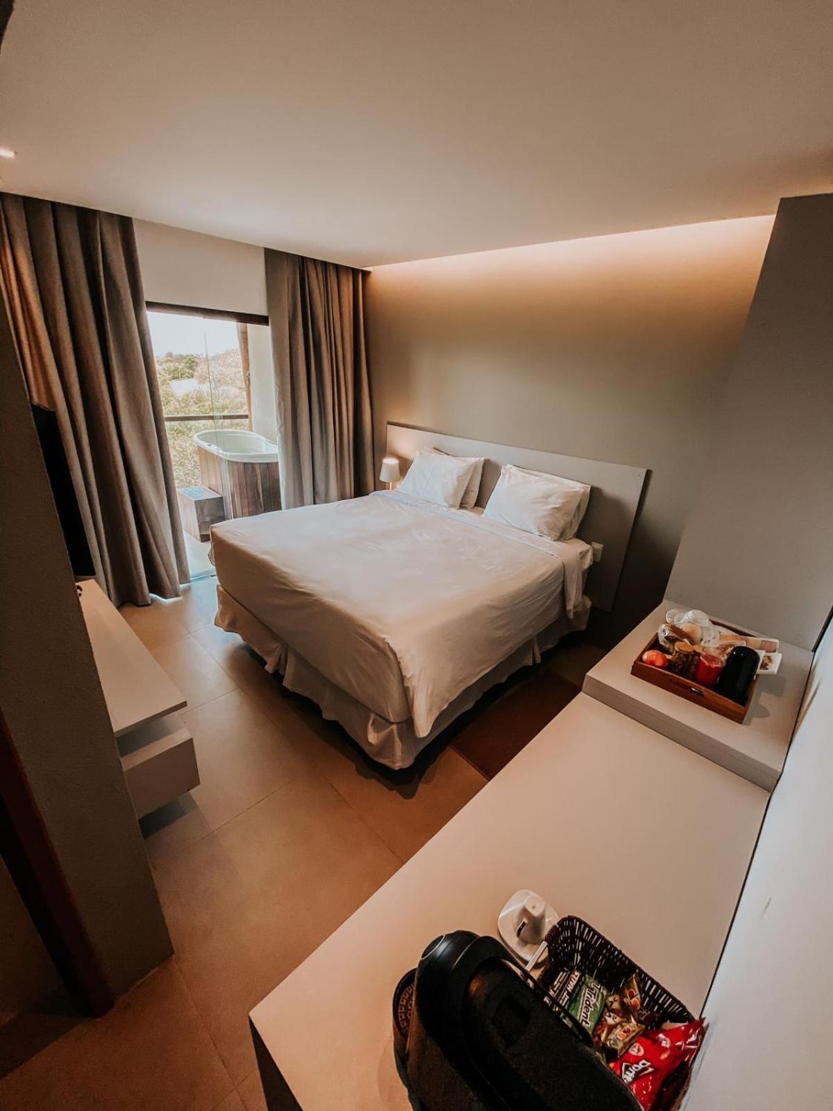 Deluxe Double or Twin Room with Sea View - Photo 1