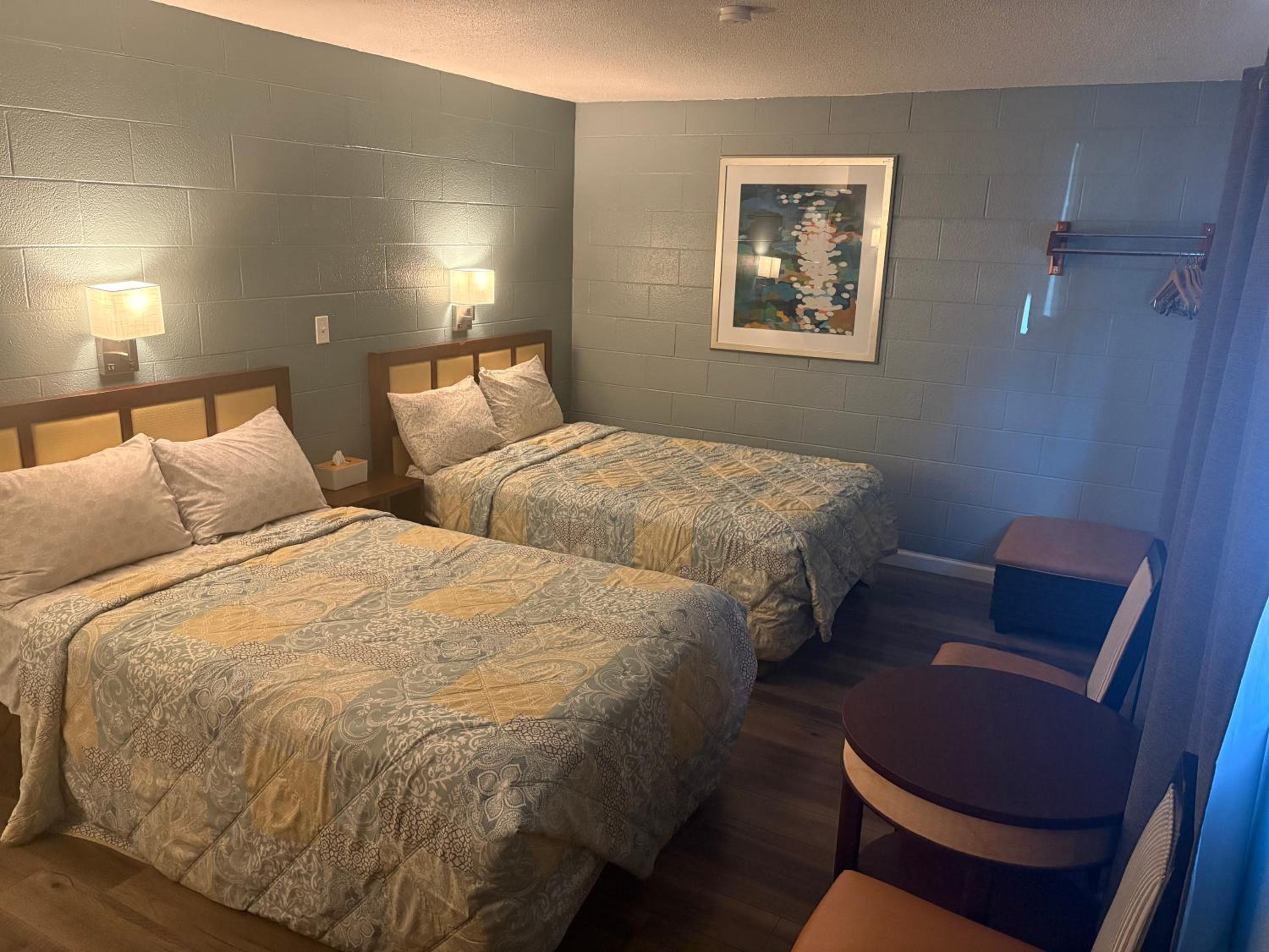 Deluxe Double Room (2 Adults + 1 Child)