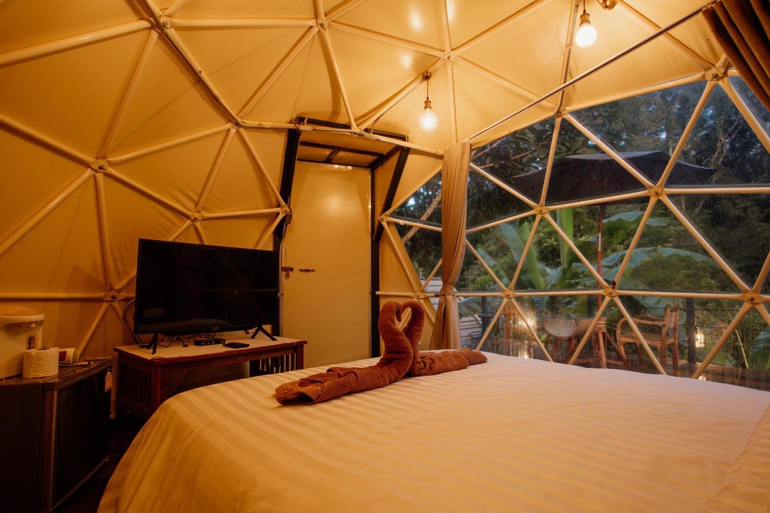 One-Bedroom Villa - Photo 16