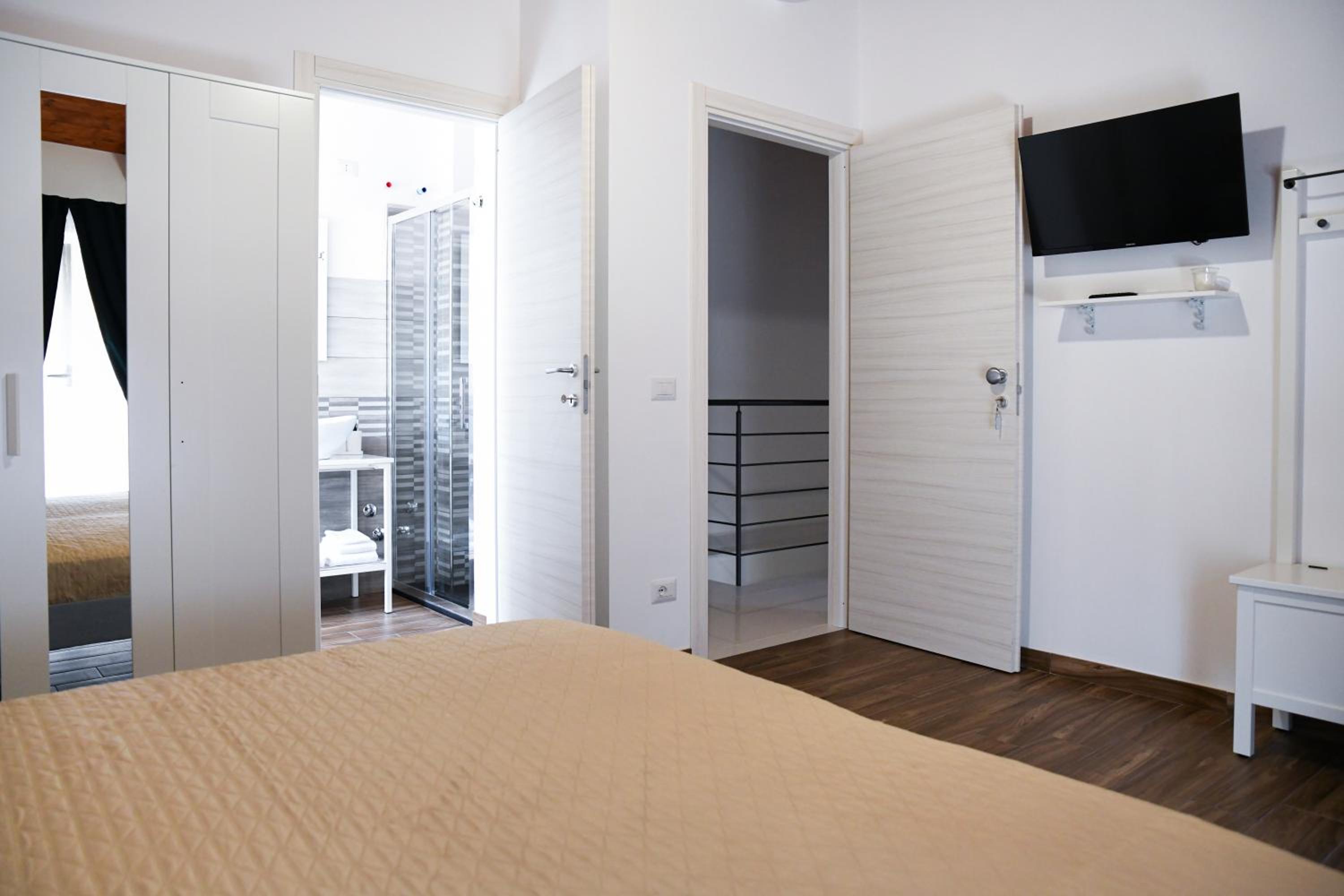Triple Room with Private Bathroom