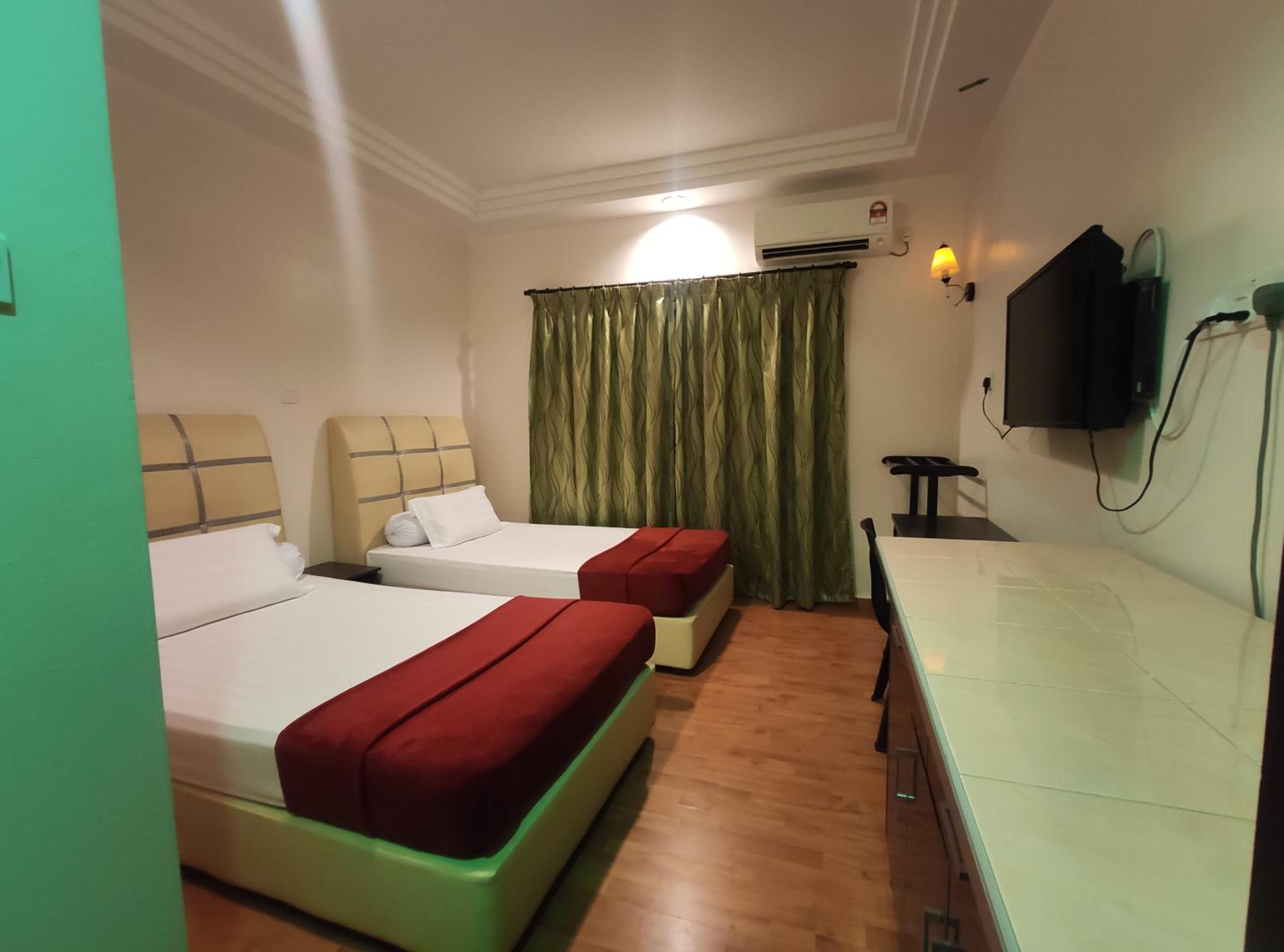 Deluxe Twin Room - Photo 2