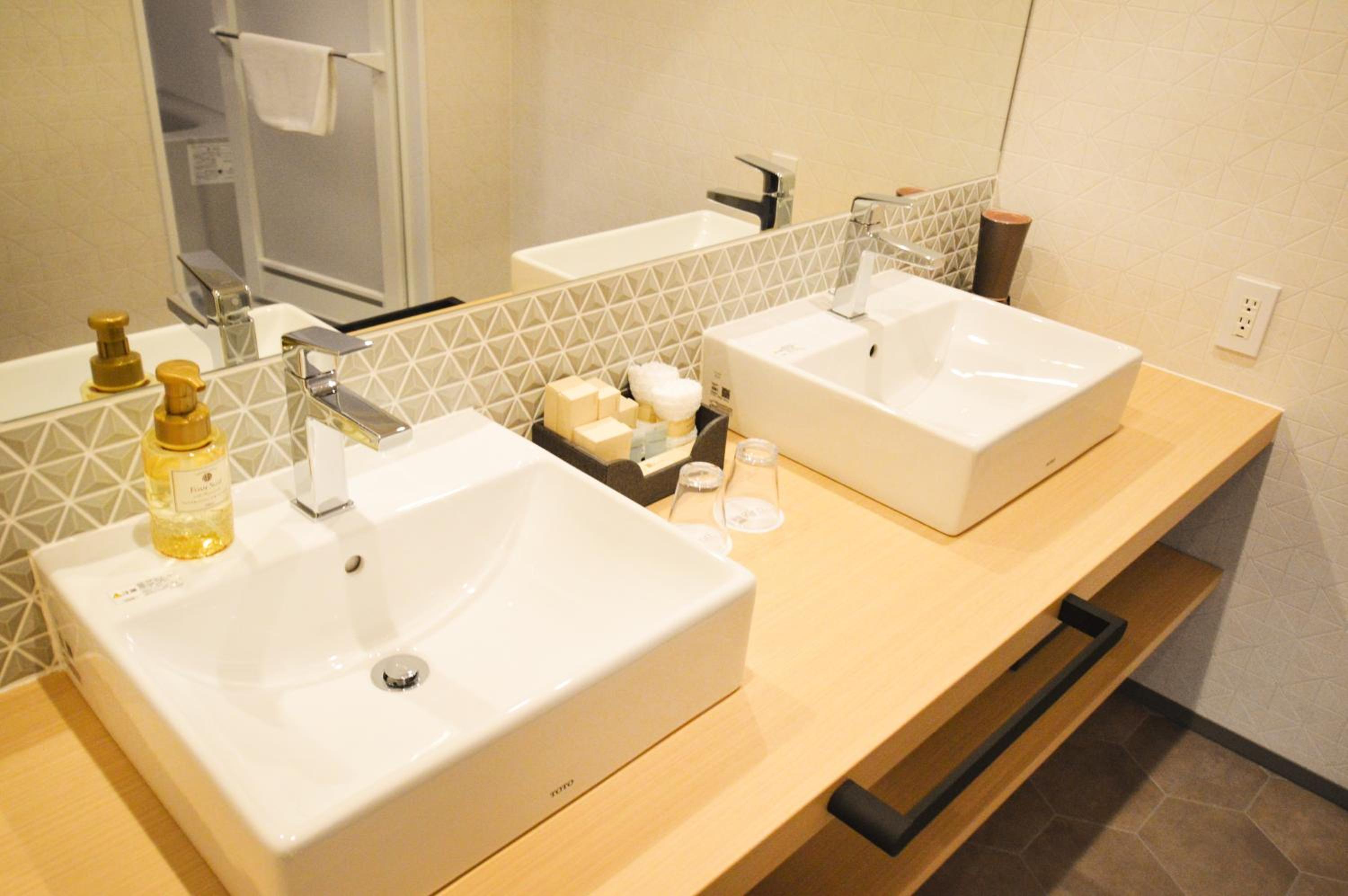 Superior Twin Room - Photo 3