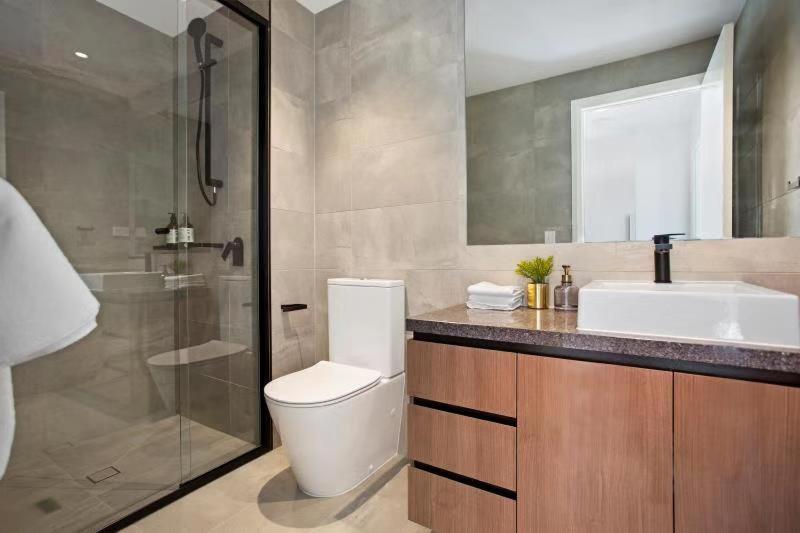 One-Bedroom Apartment - Photo 12