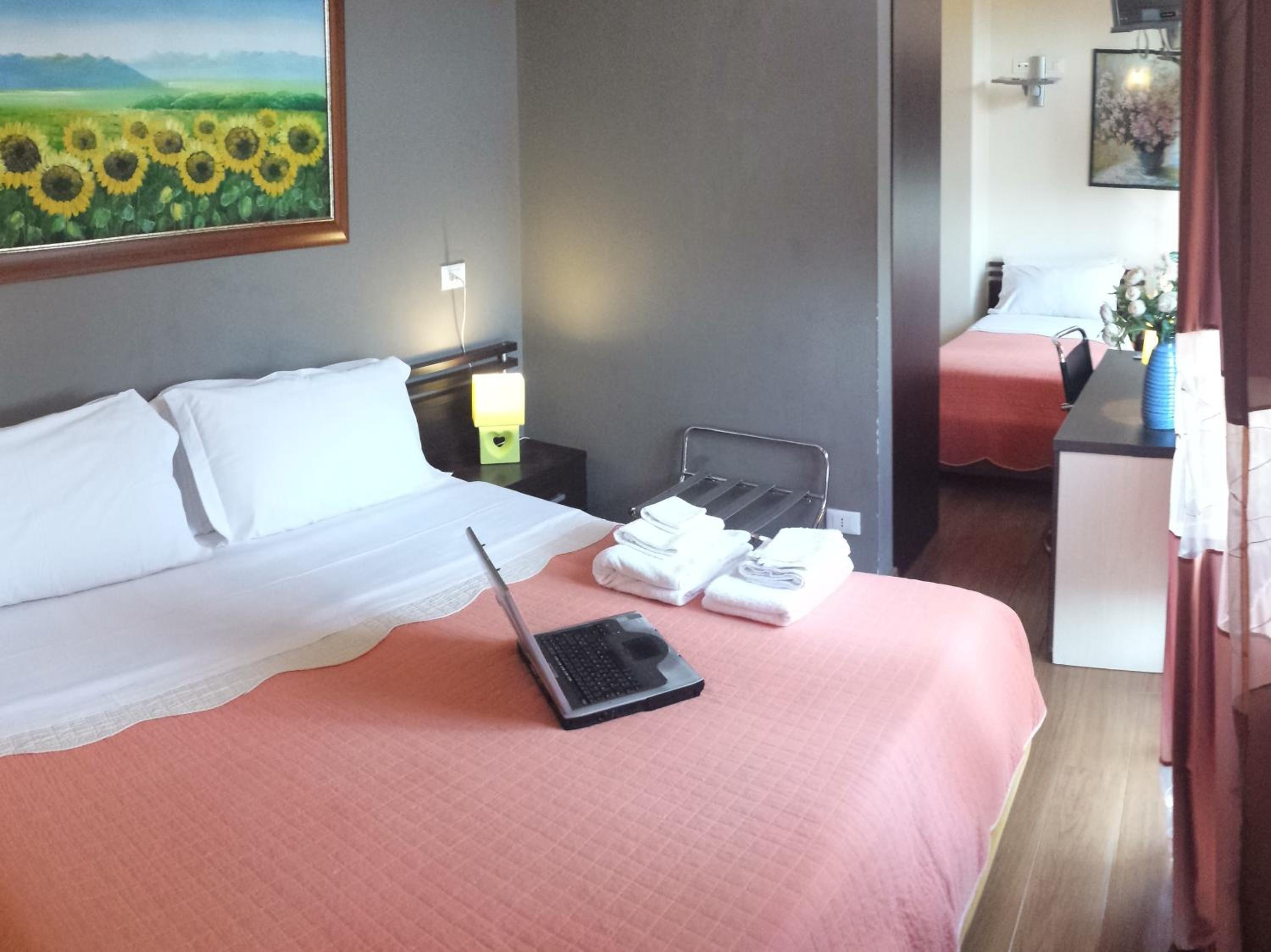 Triple Room - Photo 2