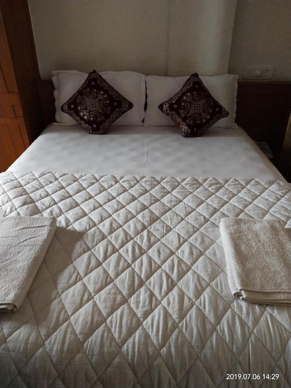 Standard Double Room photo 2