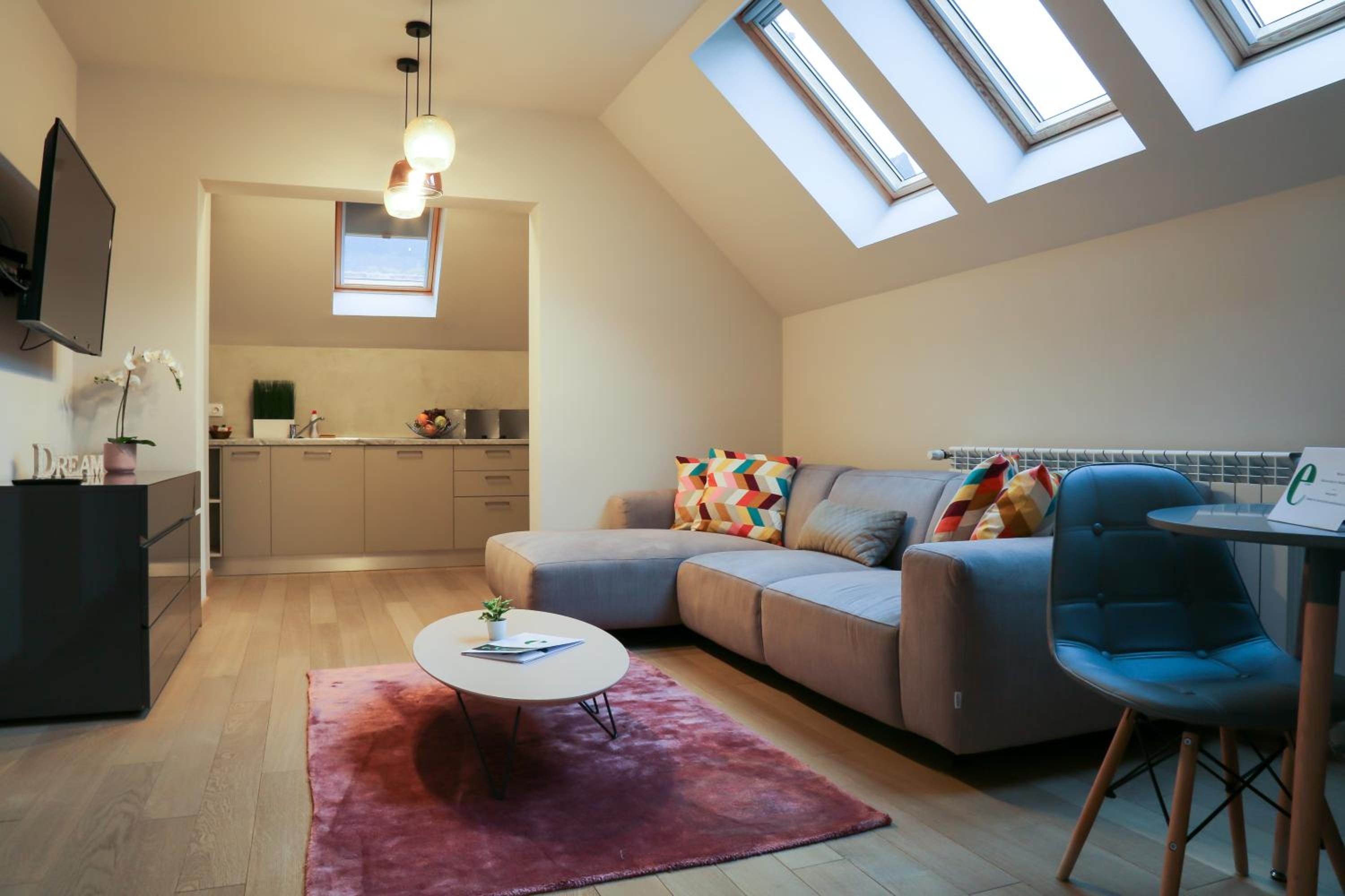 Loft - Photo 6