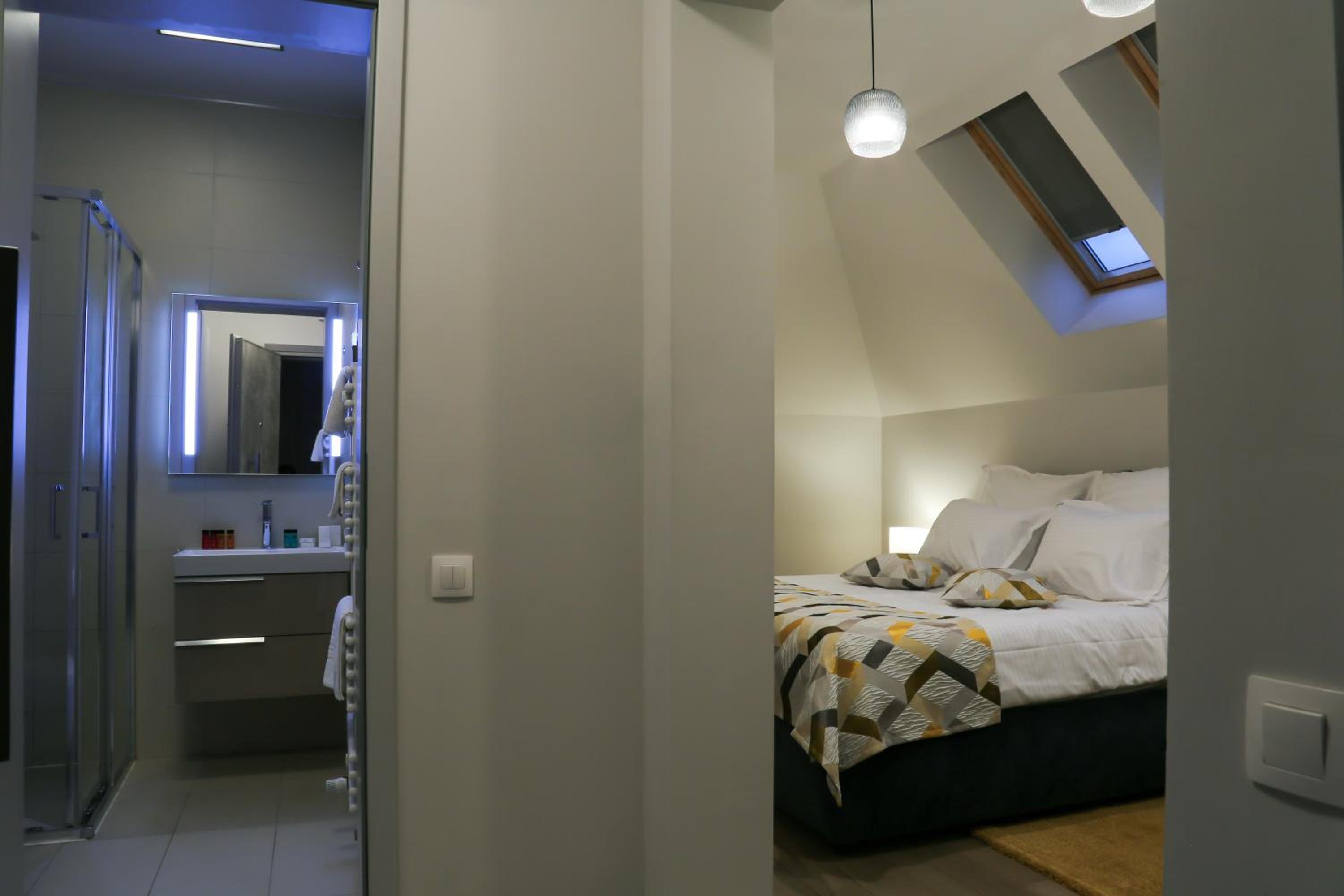 Studio - Attic - Photo 4