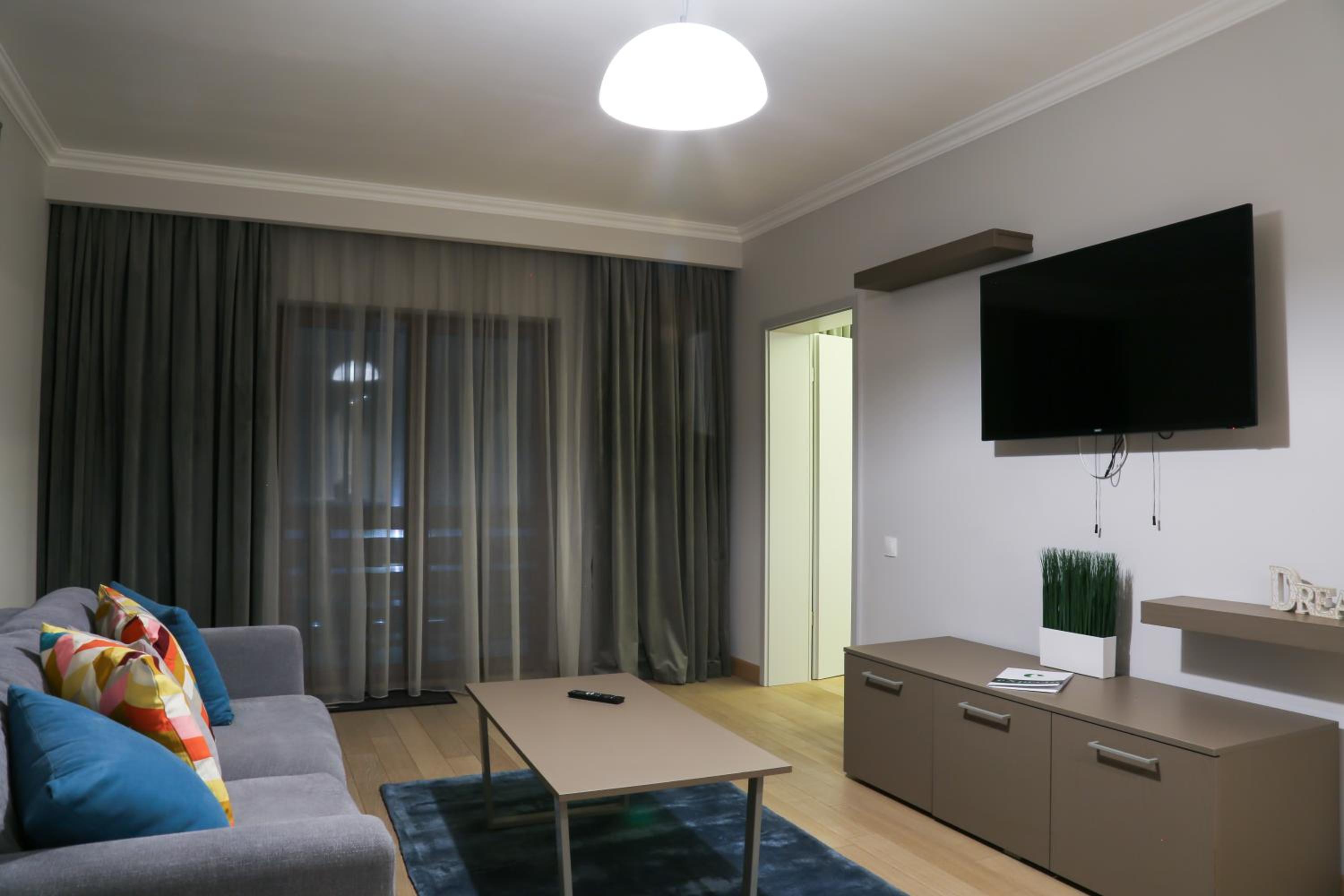 Apartment 1 Bedroom - Photo 15