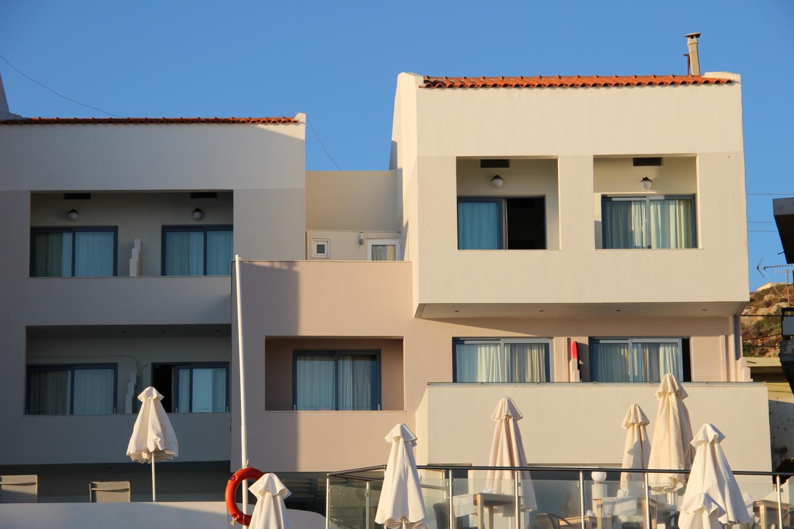Double or Twin Room with Sea View photo 2