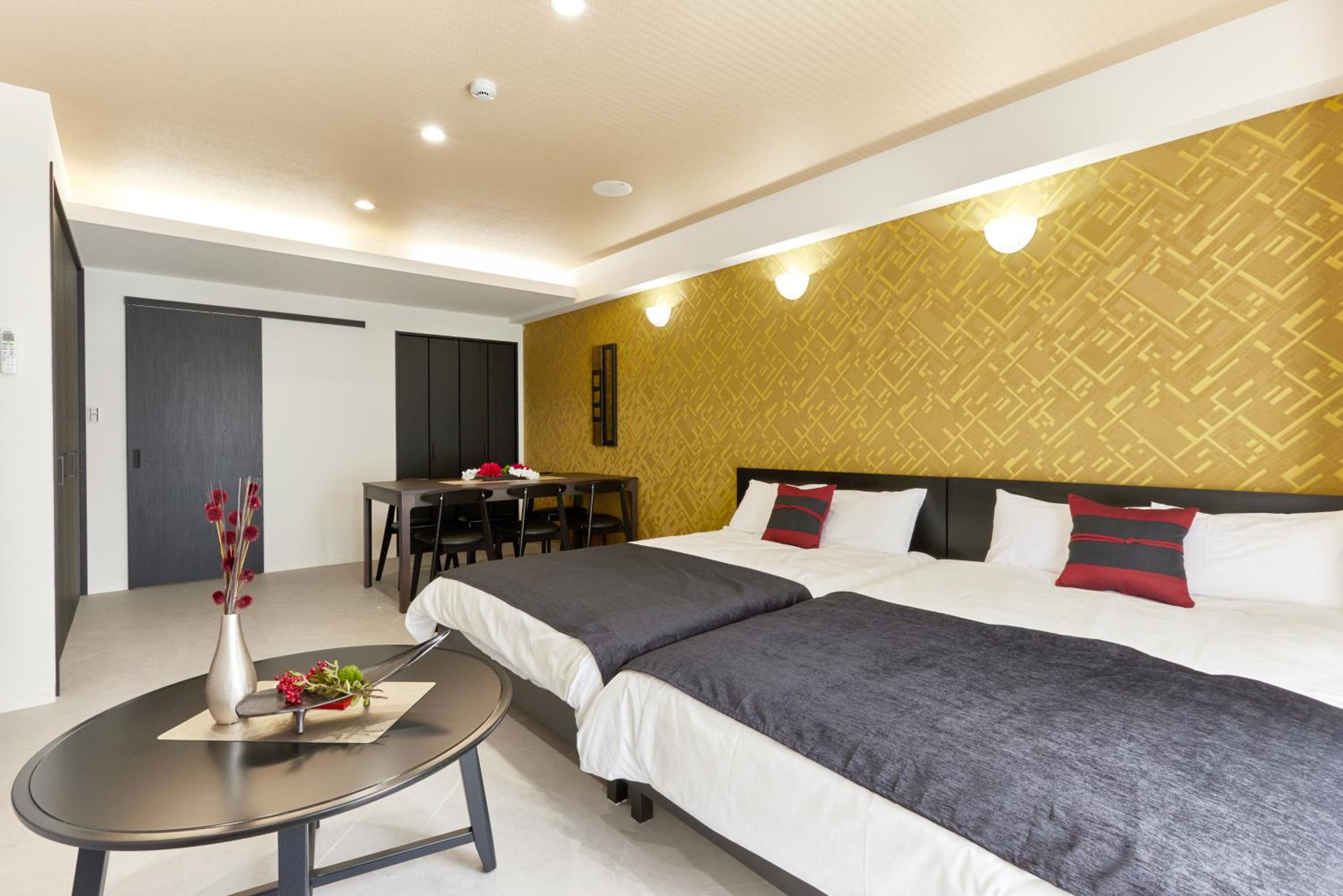 One-Bedroom Apartment - 8th Floor
