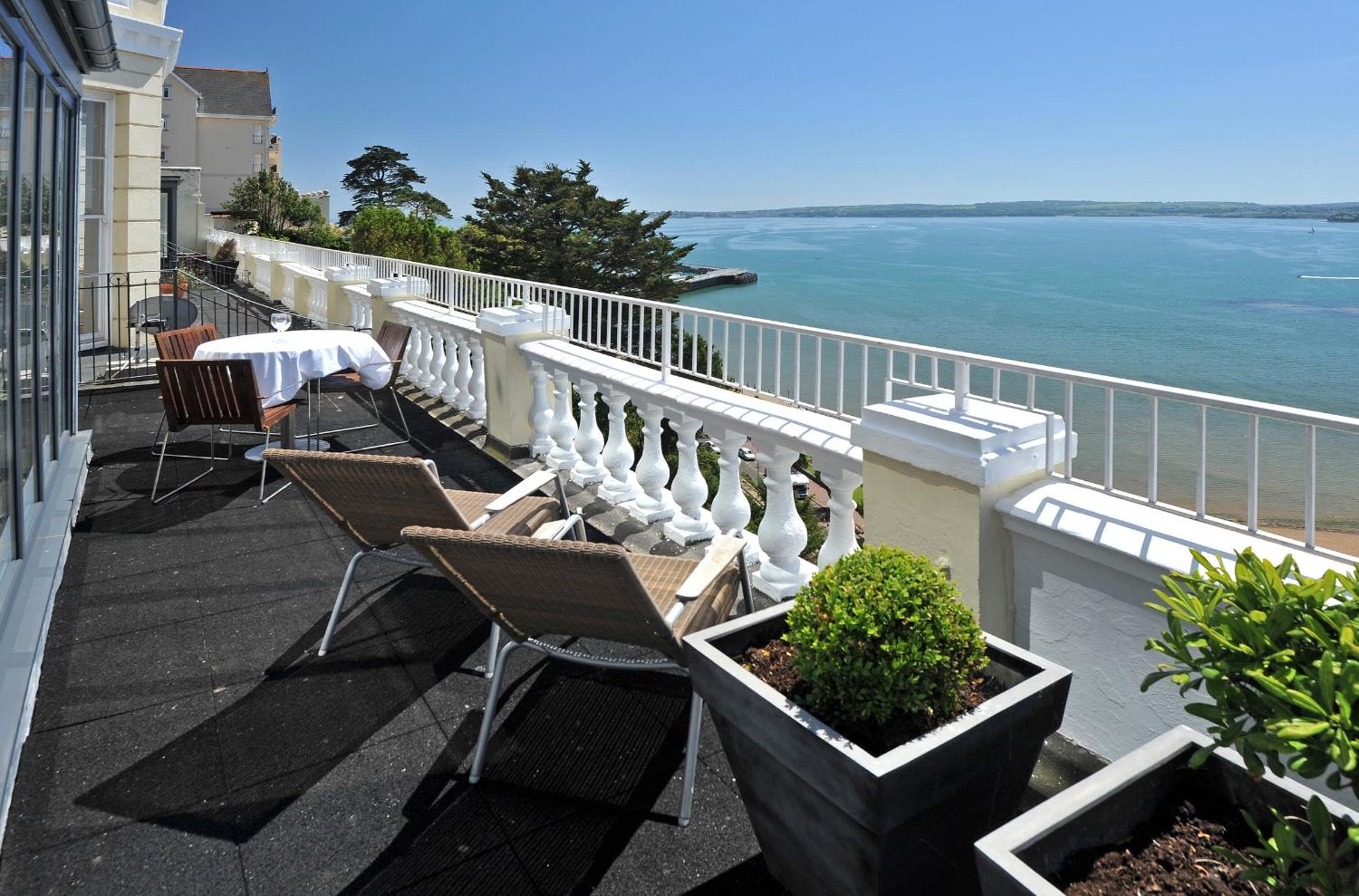 Premier One Bedroom Apartment with Sea View – 10 photo 2